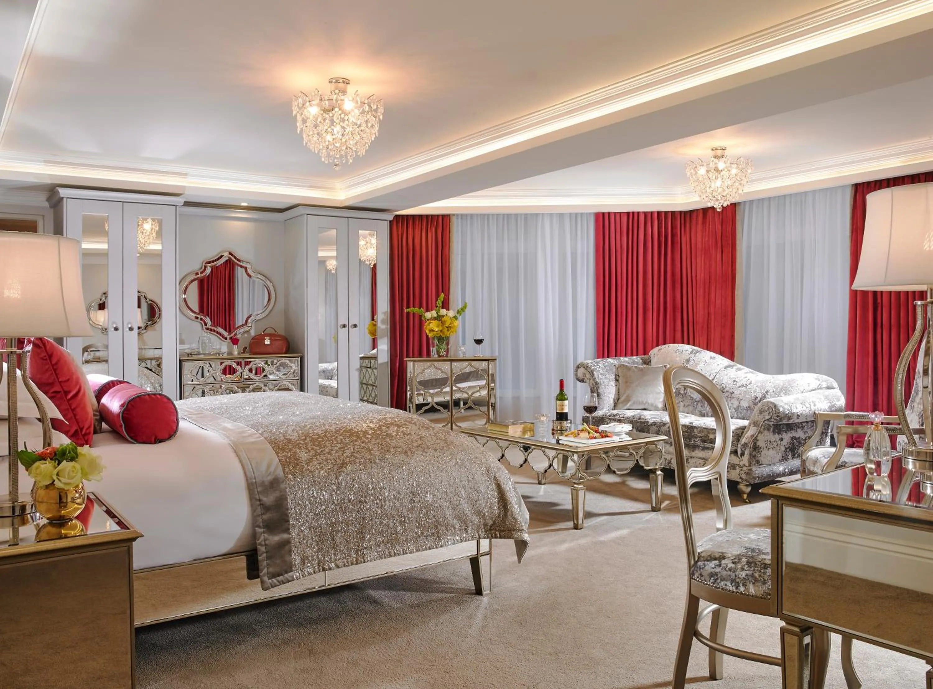 Bedroom in Fitzgeralds Woodlands House Hotel