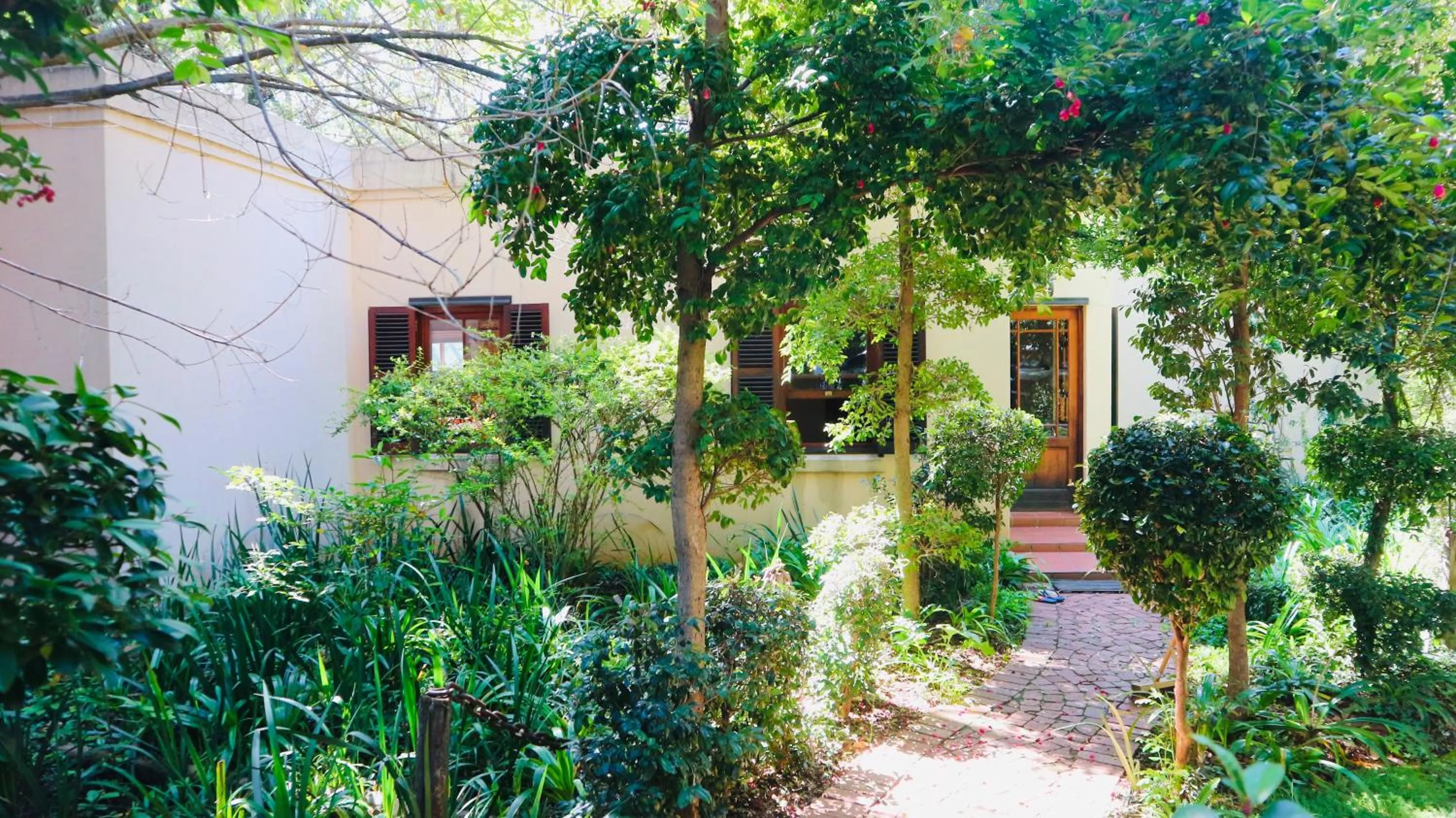 Foxwood House Boutique Hotel