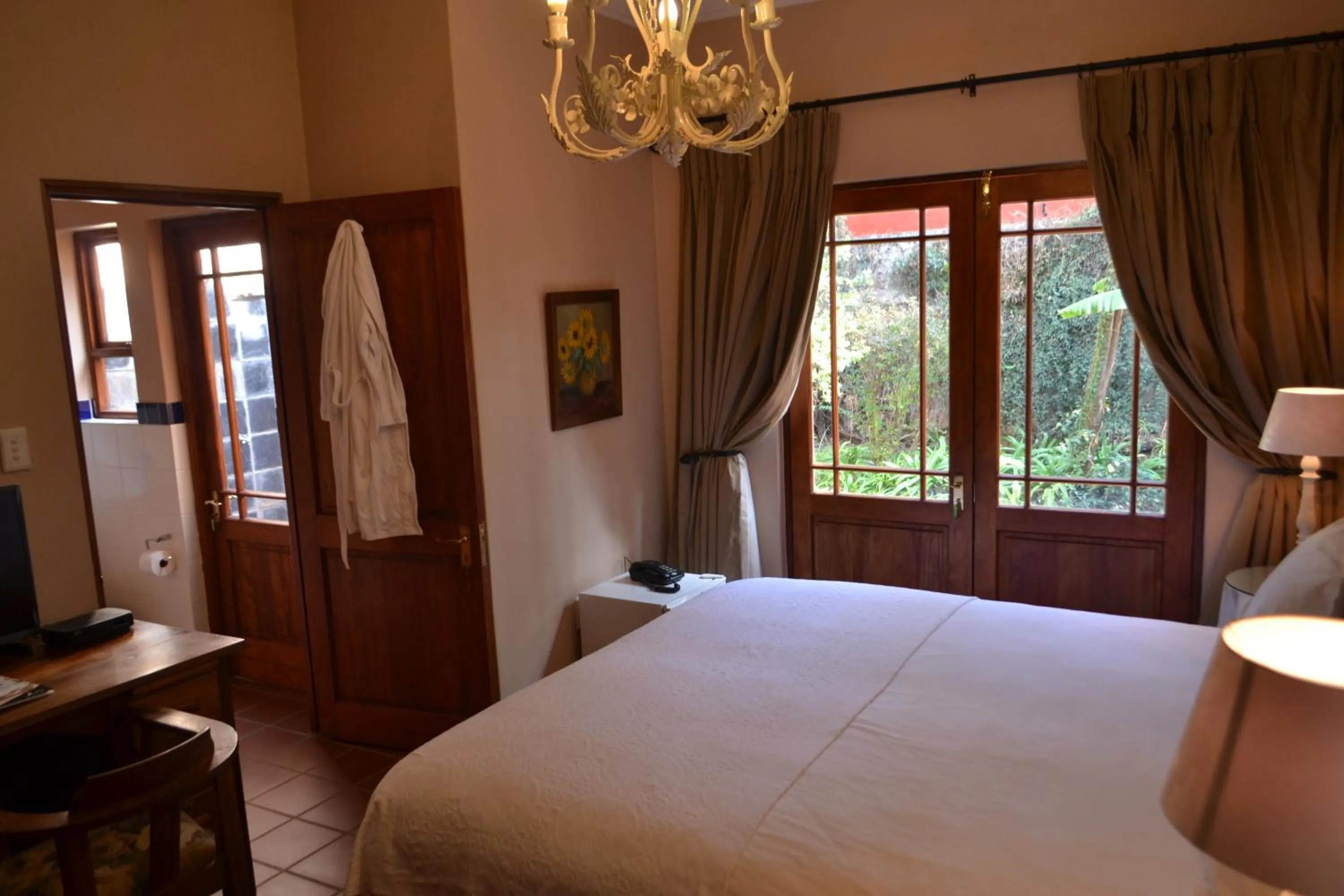 Bedroom, Bed in Foxwood House Boutique Hotel