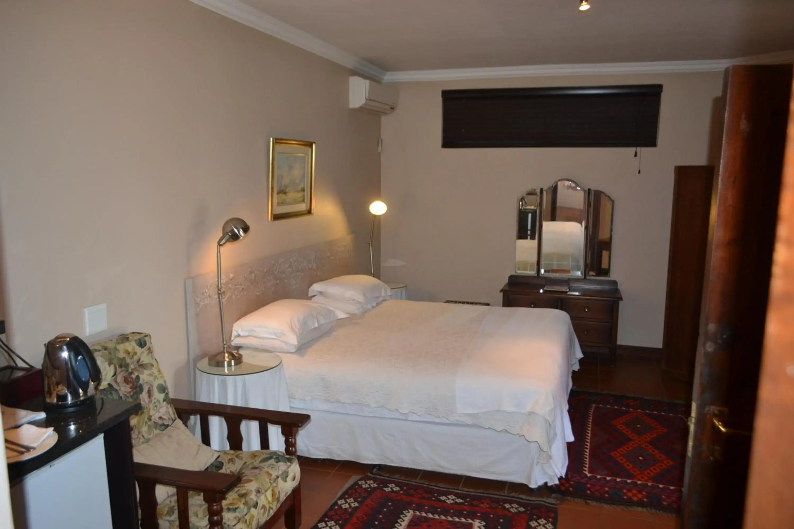 Standard Double or Twin Room - single occupancy in Foxwood House Boutique Hotel Standard Double or Twin Room - single occupancy in Foxwood House Boutique Hotel