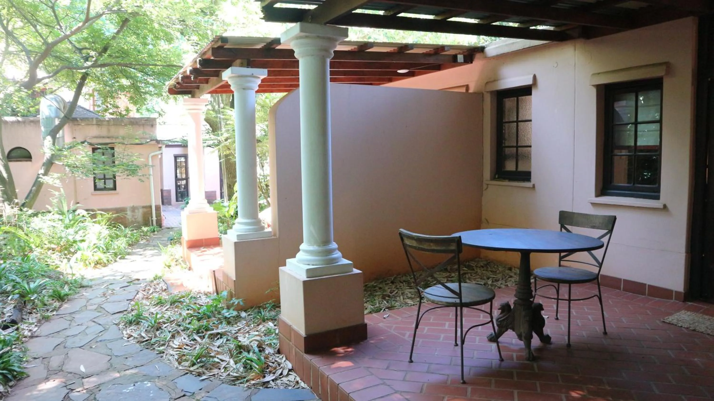 Foxwood House Boutique Hotel