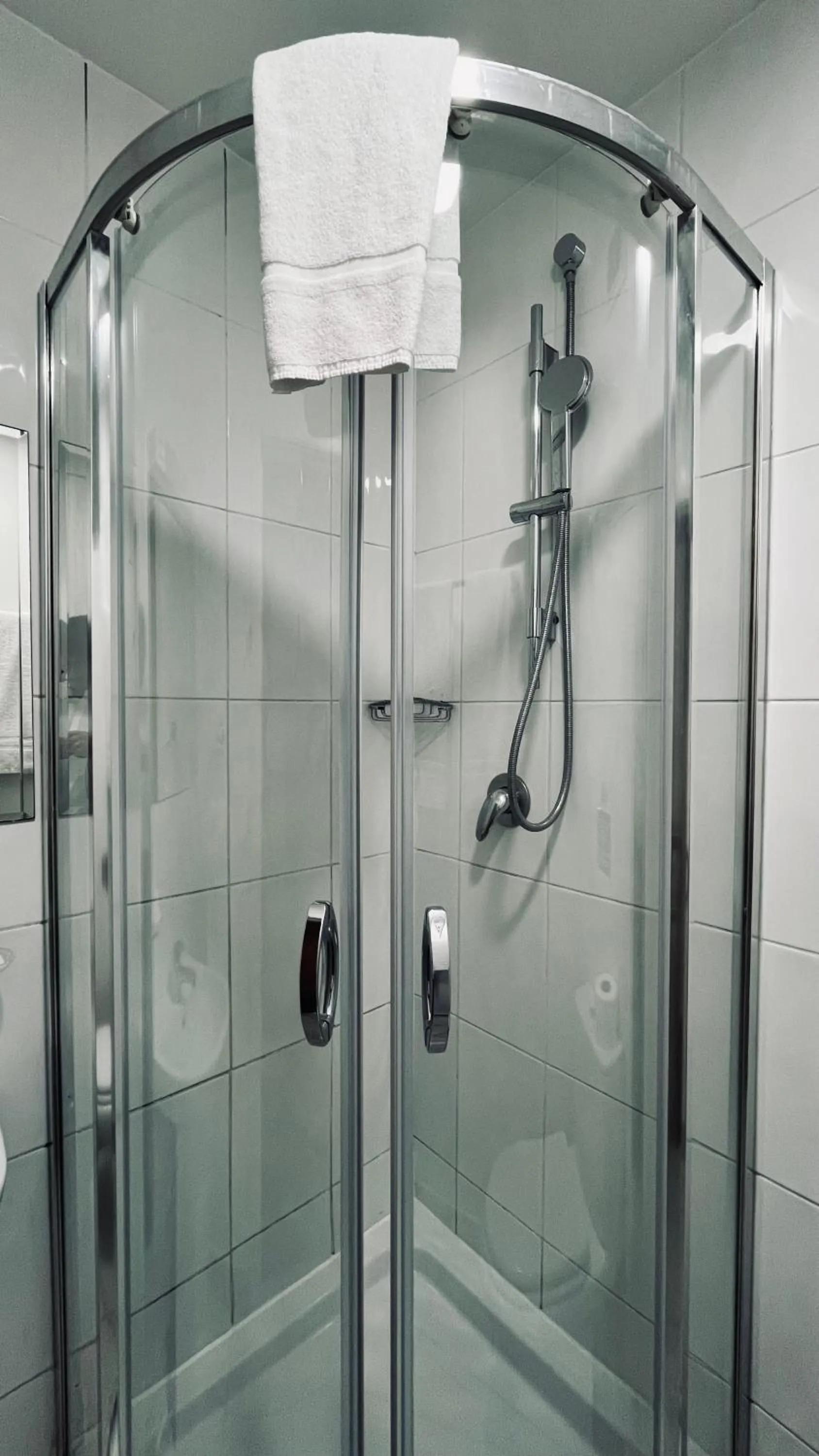 Shower in Arriva Hotel