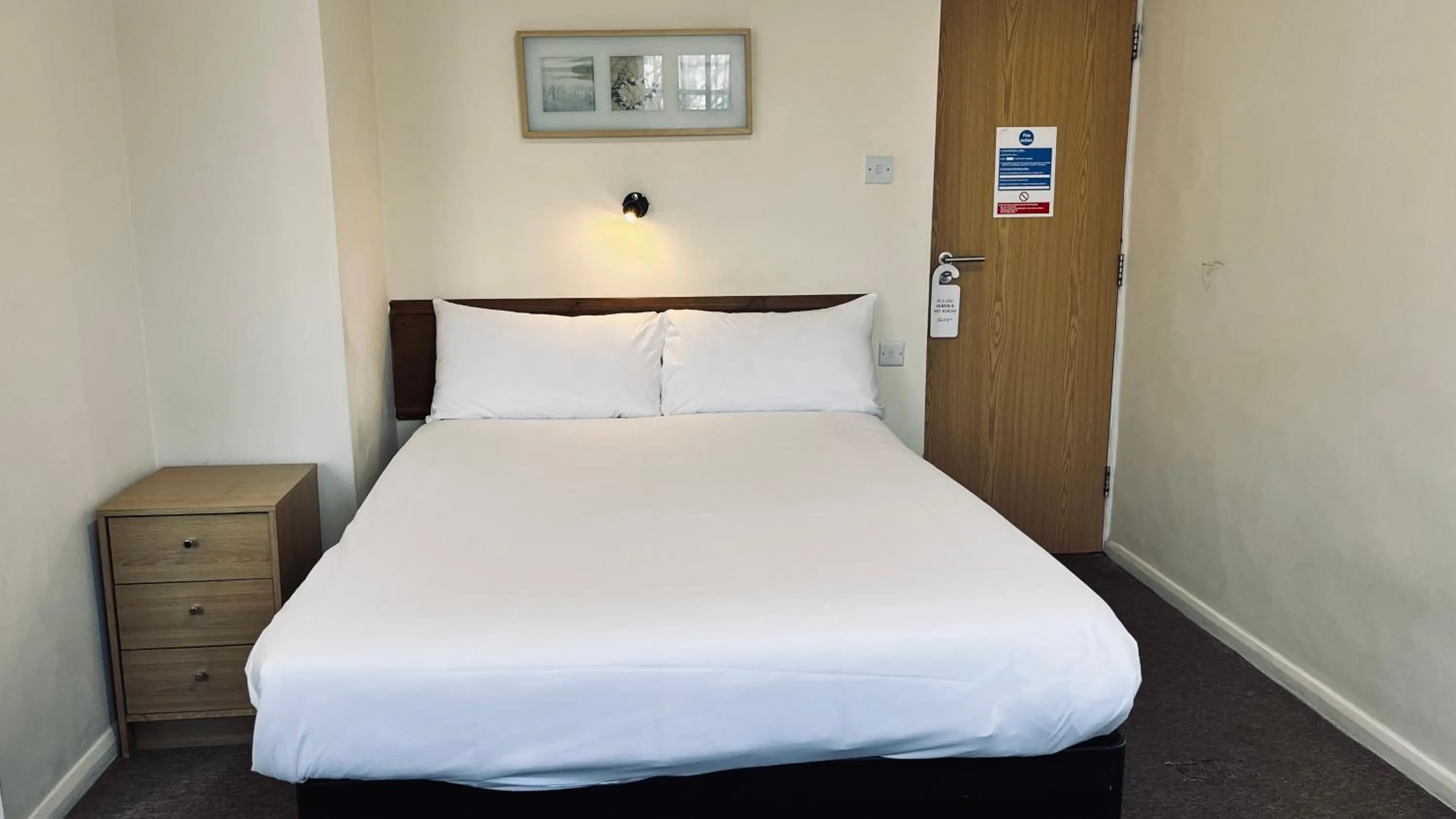 Bed in Arriva Hotel