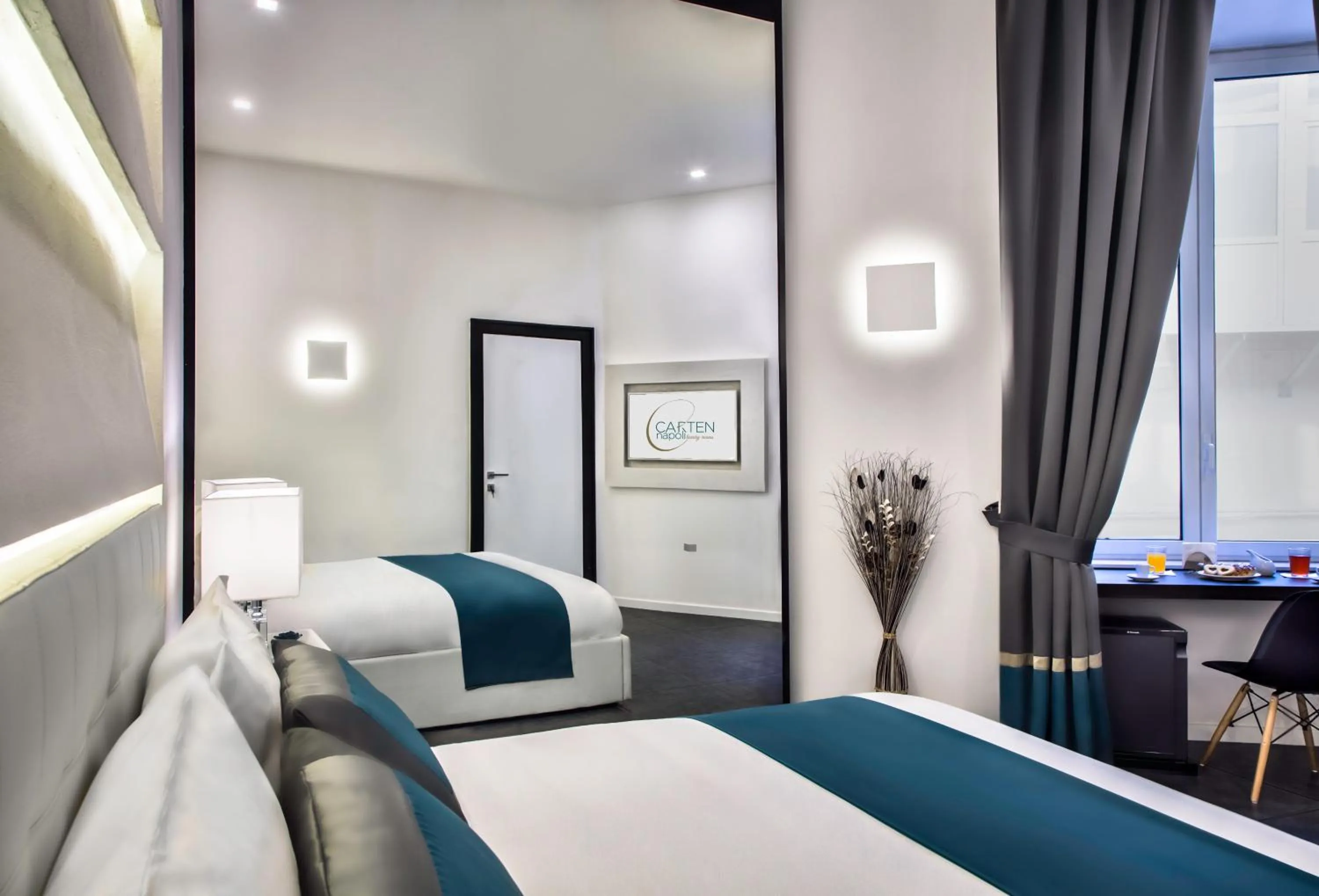 Bedroom, Bed in Carten