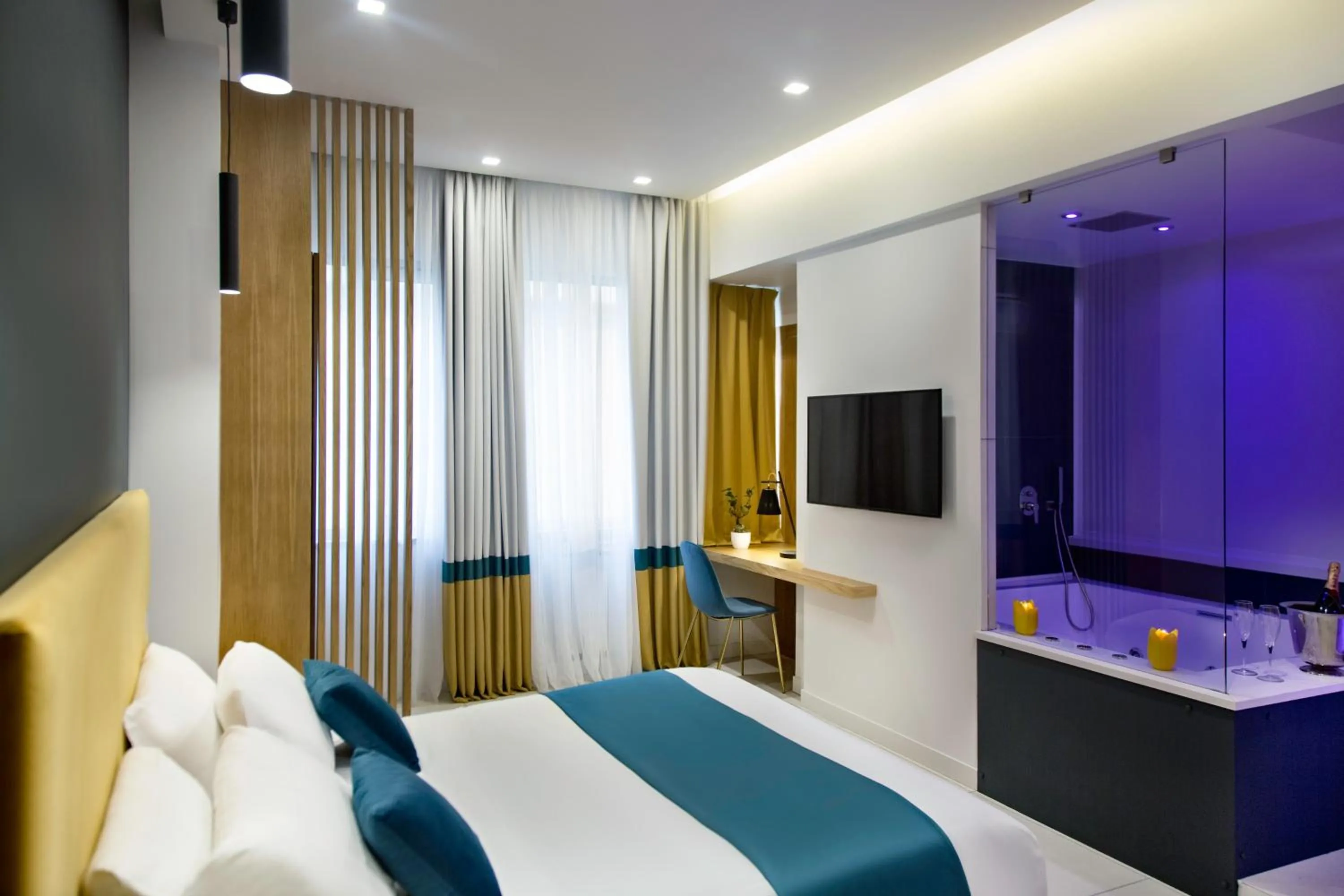 Photo of the whole room, Bed in Carten