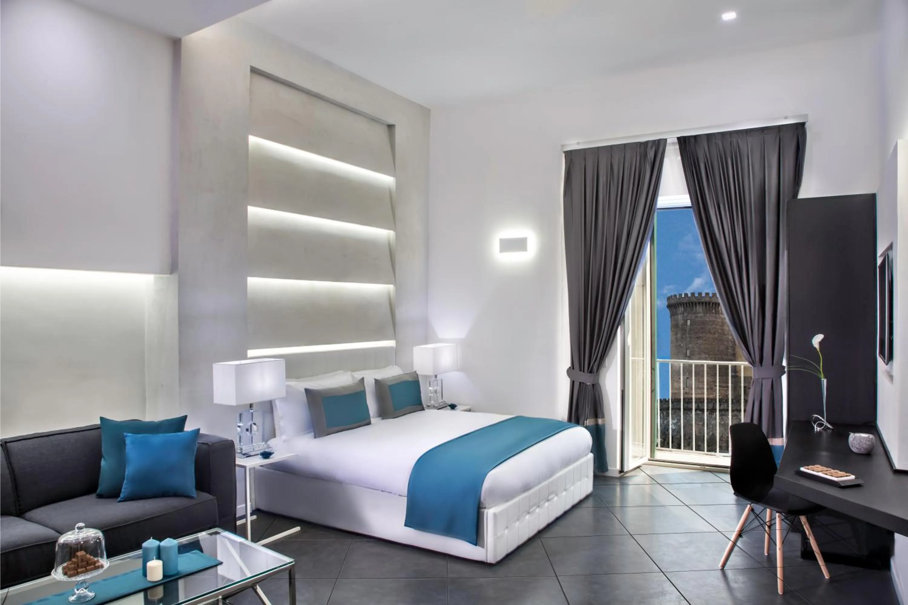 Photo of the whole room, Bed in Carten