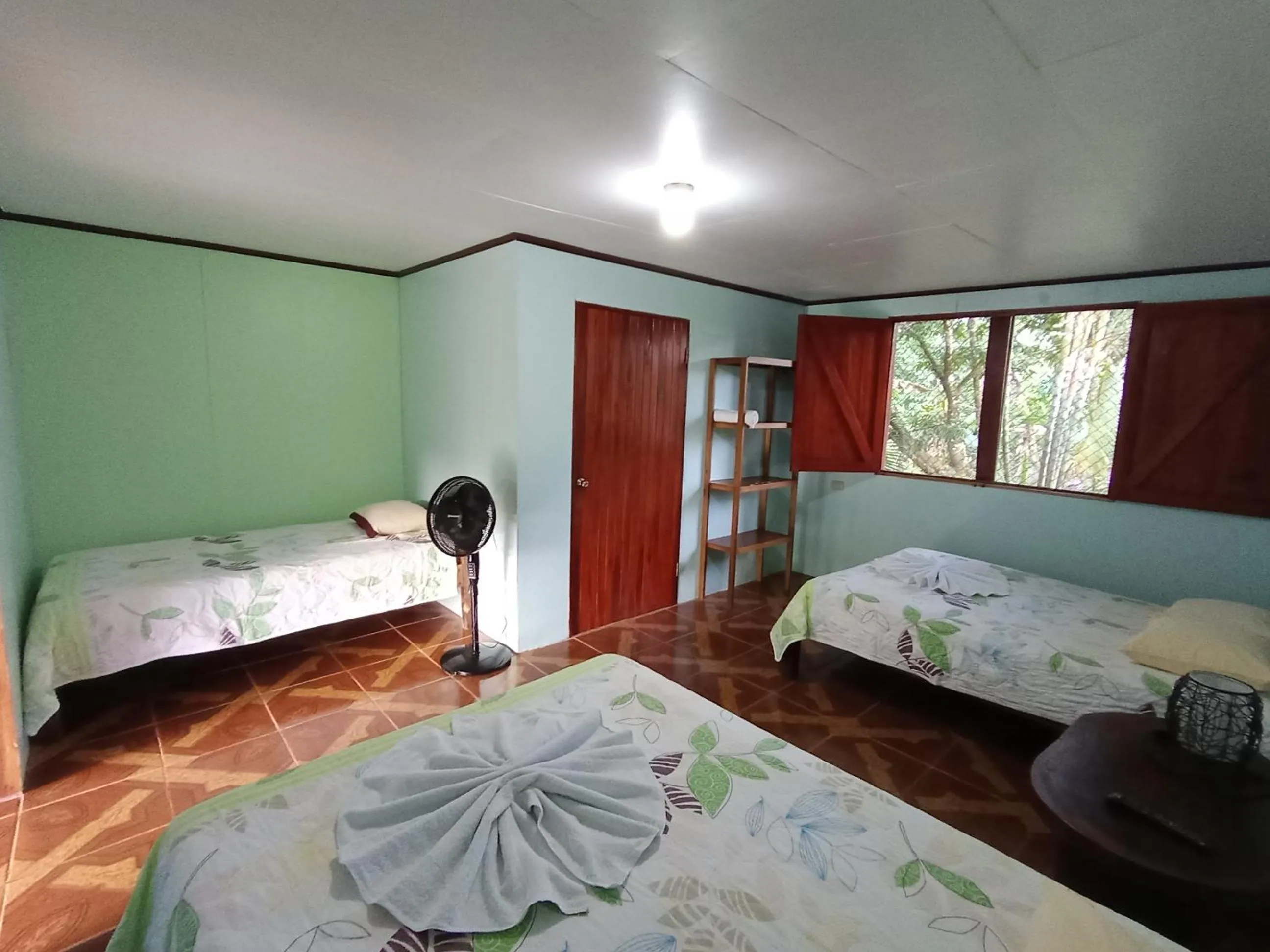 Comfort Triple Room with Shower in Posada Rural Río Celeste