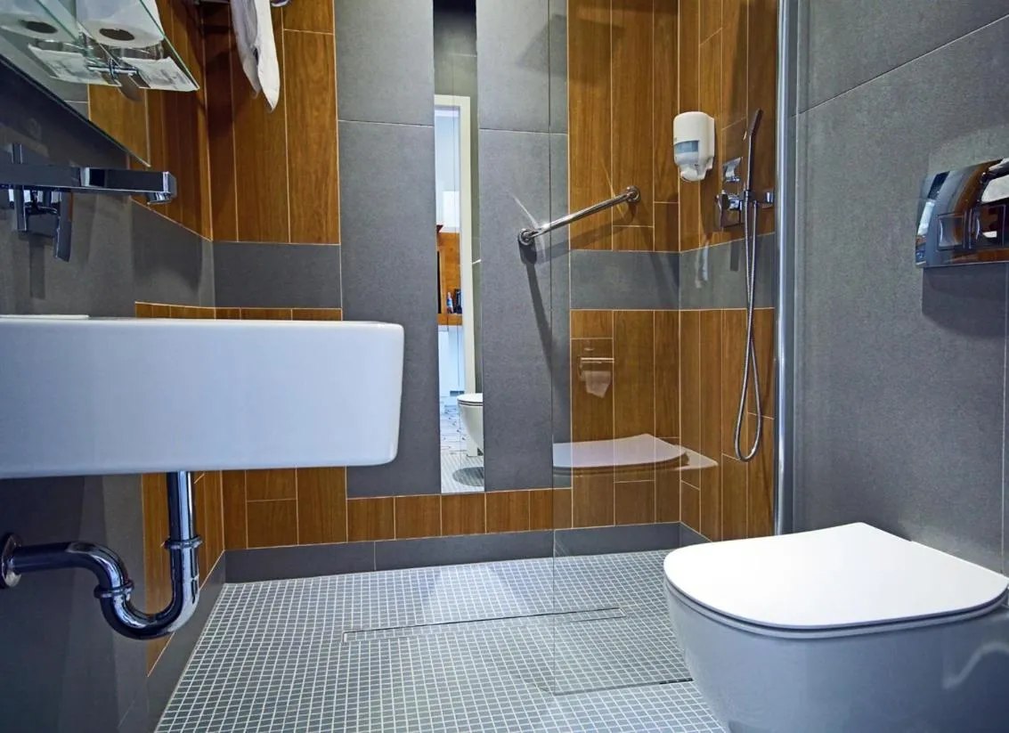 Shower in Hotel Kozak