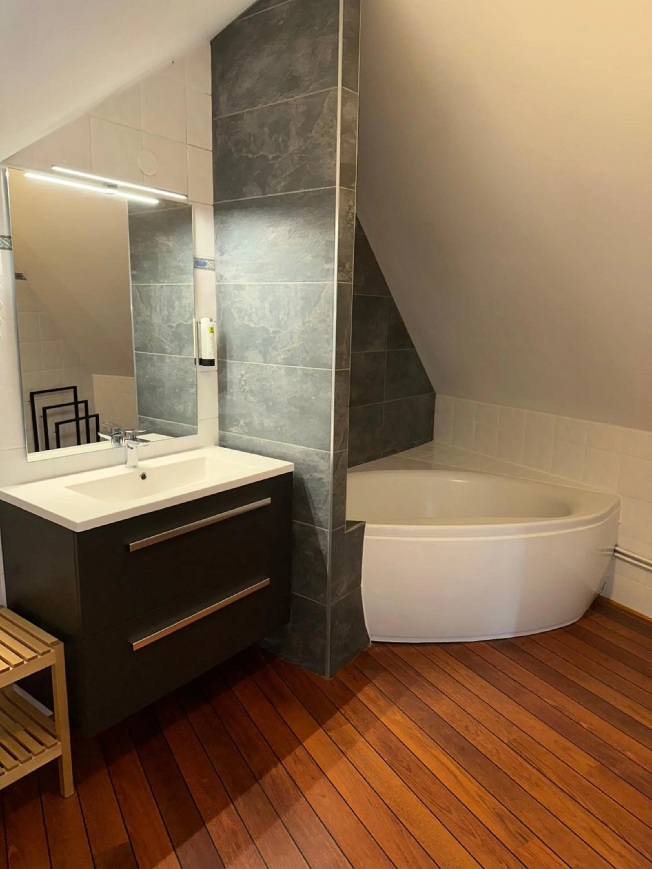 Bathroom in Logis Hôtel Volcan Sancy