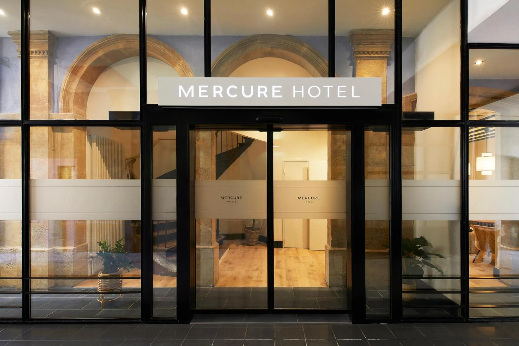 Facade/entrance in Mercure Grand Hôtel Metz Centre Cathédrale