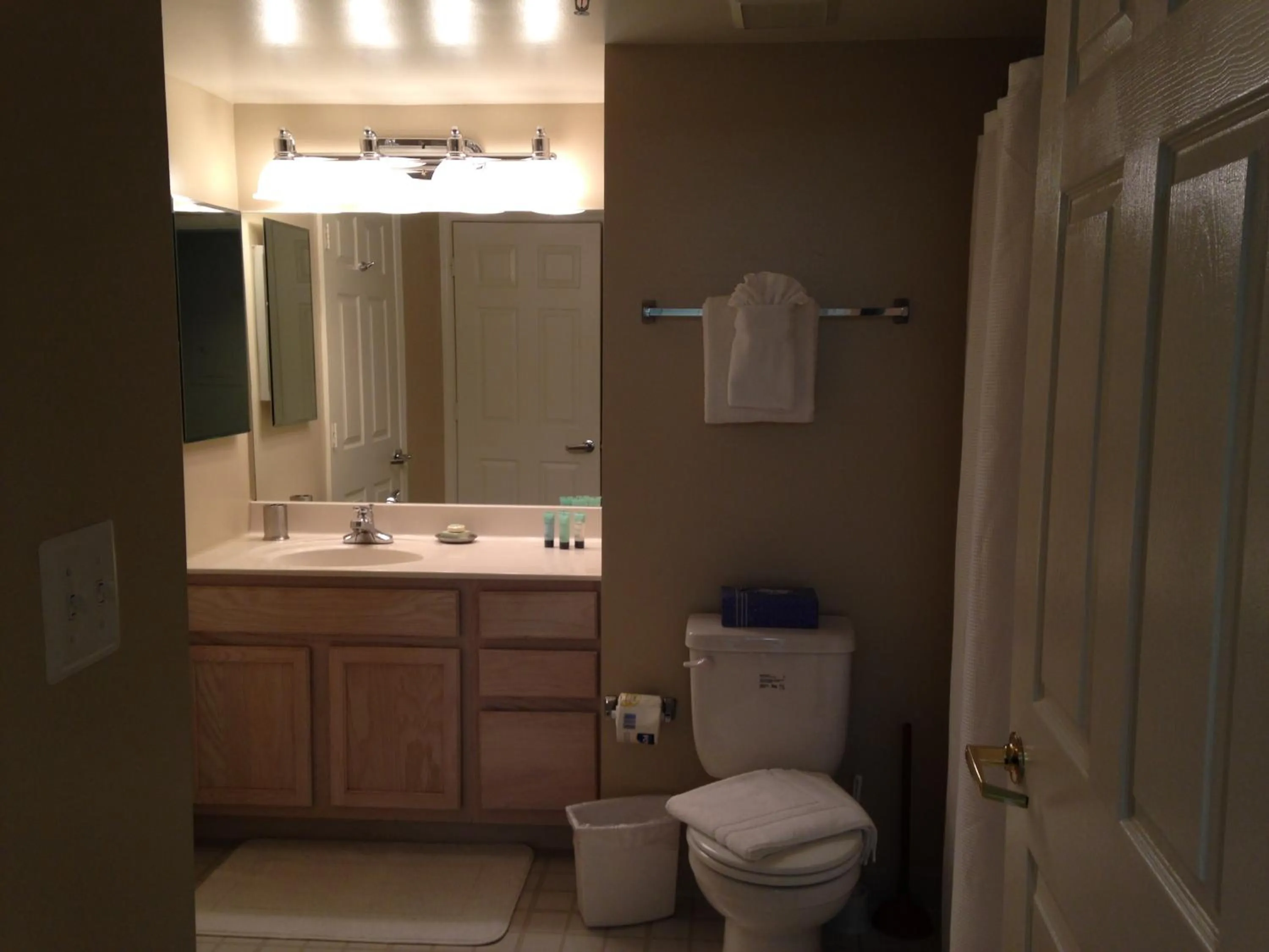 National at Ballston Metro