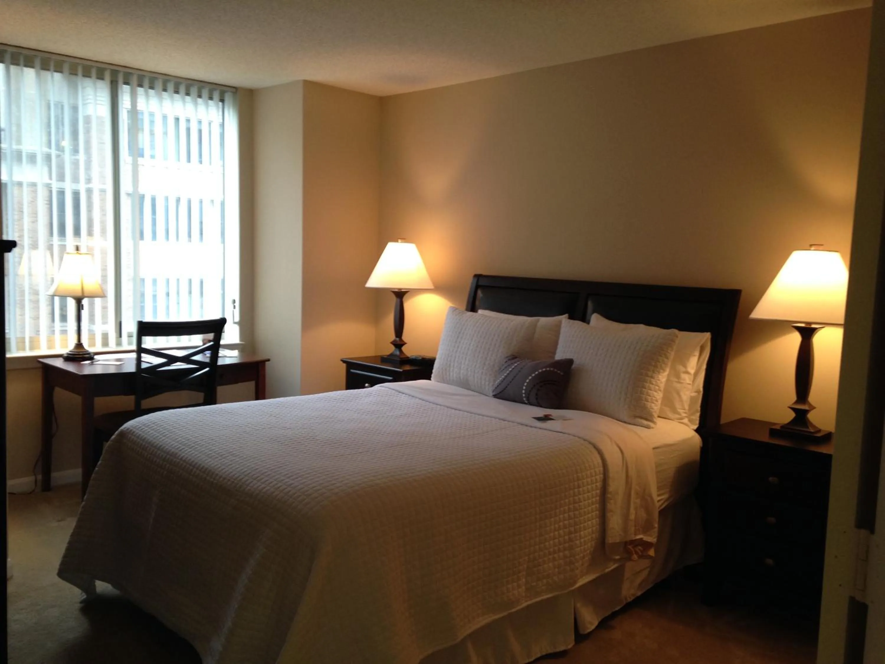 Bed in National at Ballston Metro