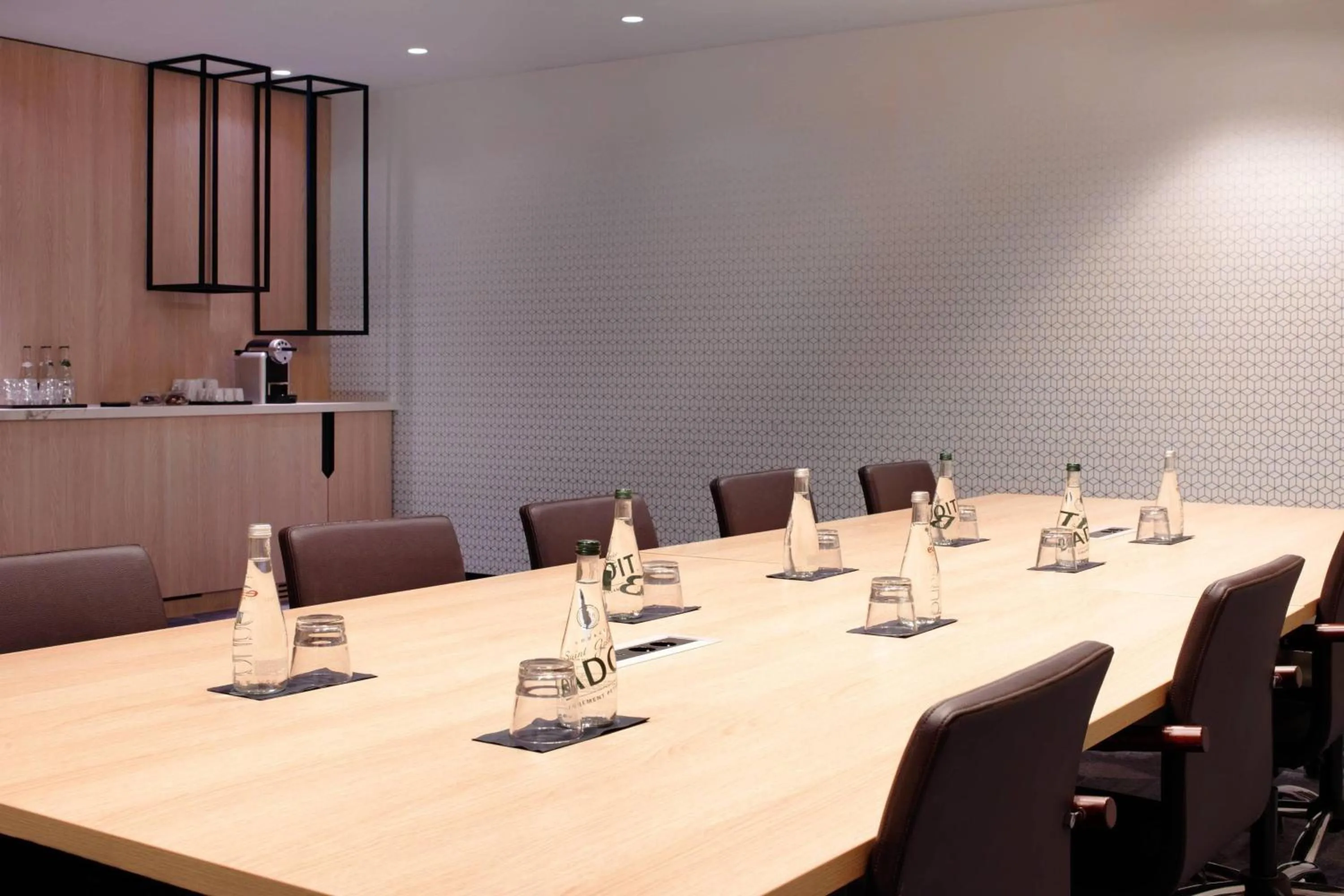 Meeting/conference room in The Jangle Hotel - Paris - Charles de Gaulle - Airport