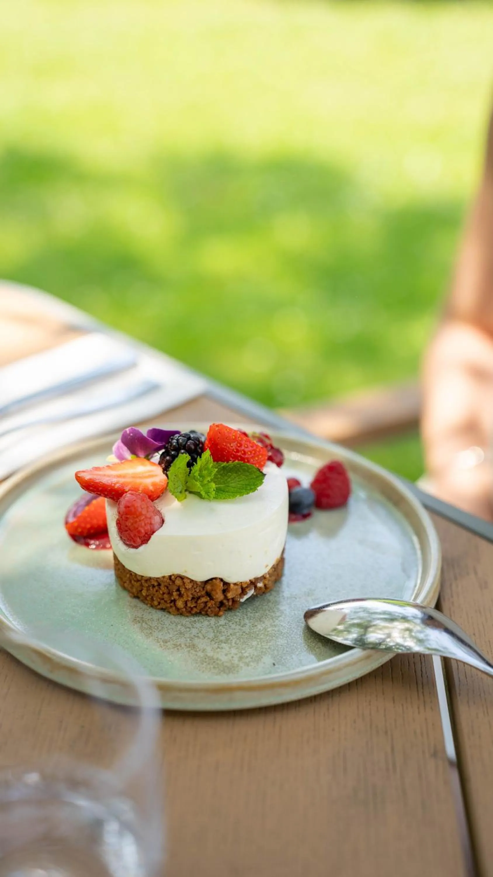 Restaurant/places to eat in The Jangle Hotel - Paris - Charles de Gaulle - Airport