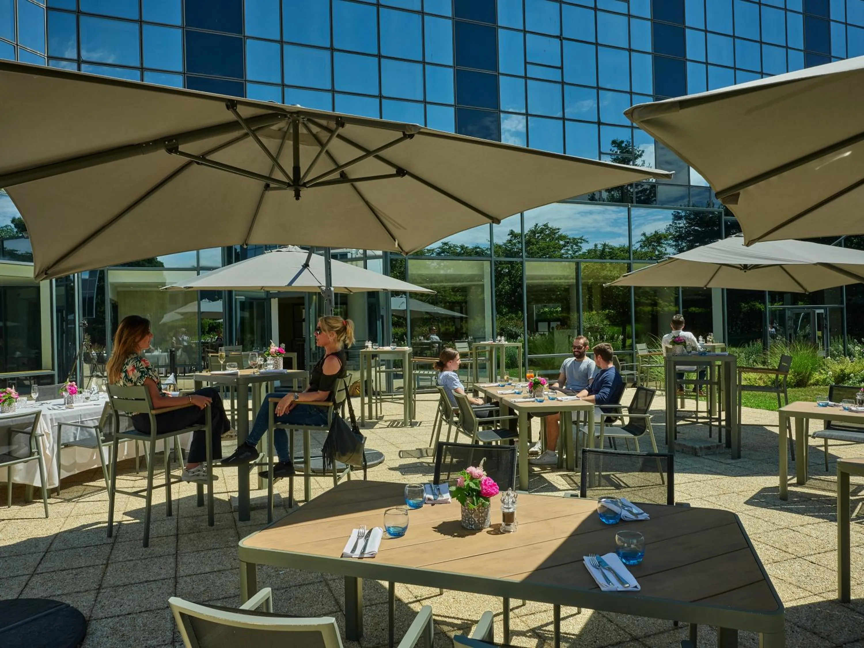 Property building in The Jangle Hotel - Paris - Charles de Gaulle - Airport