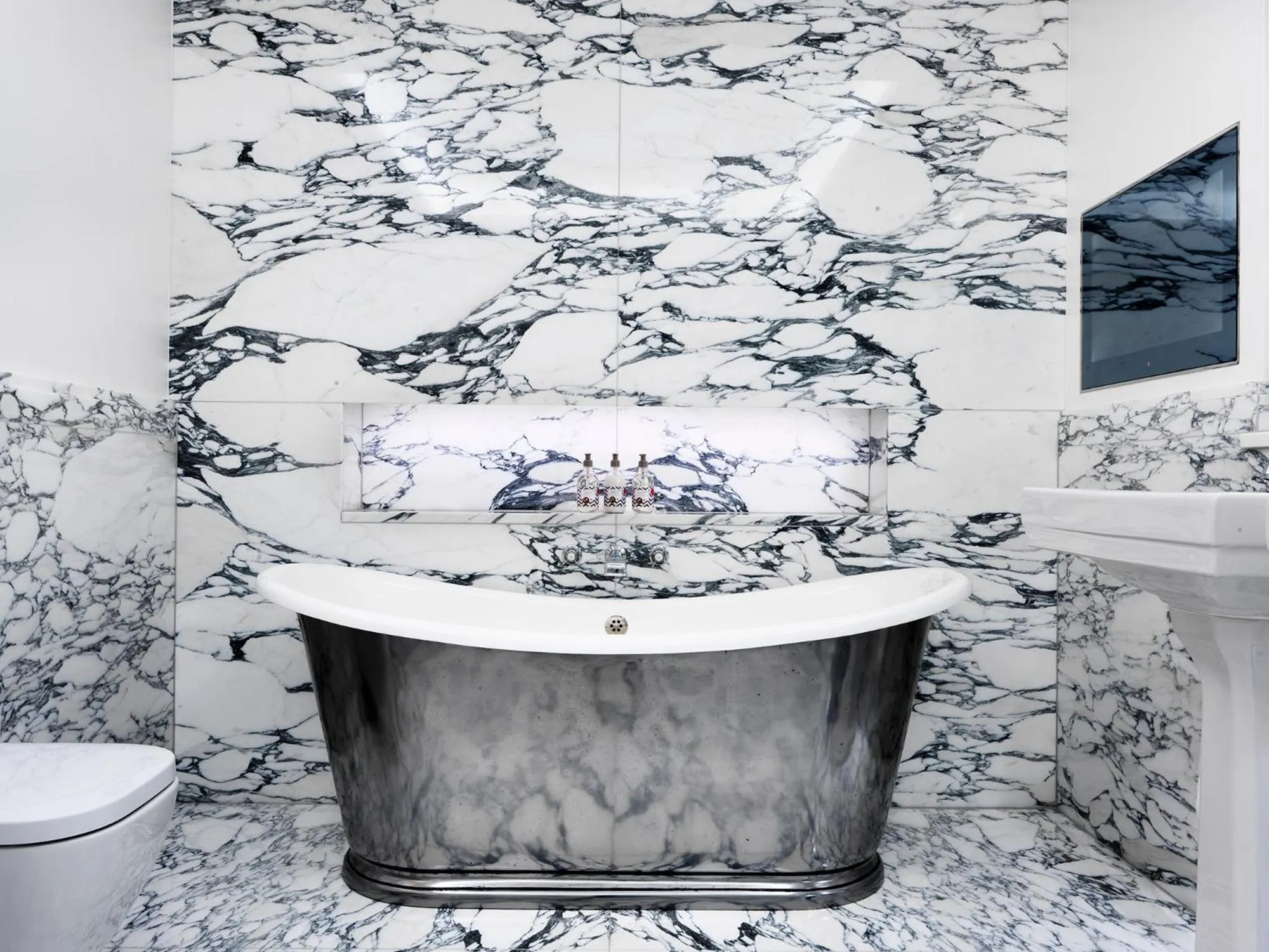 Bathroom in The Whitby Hotel