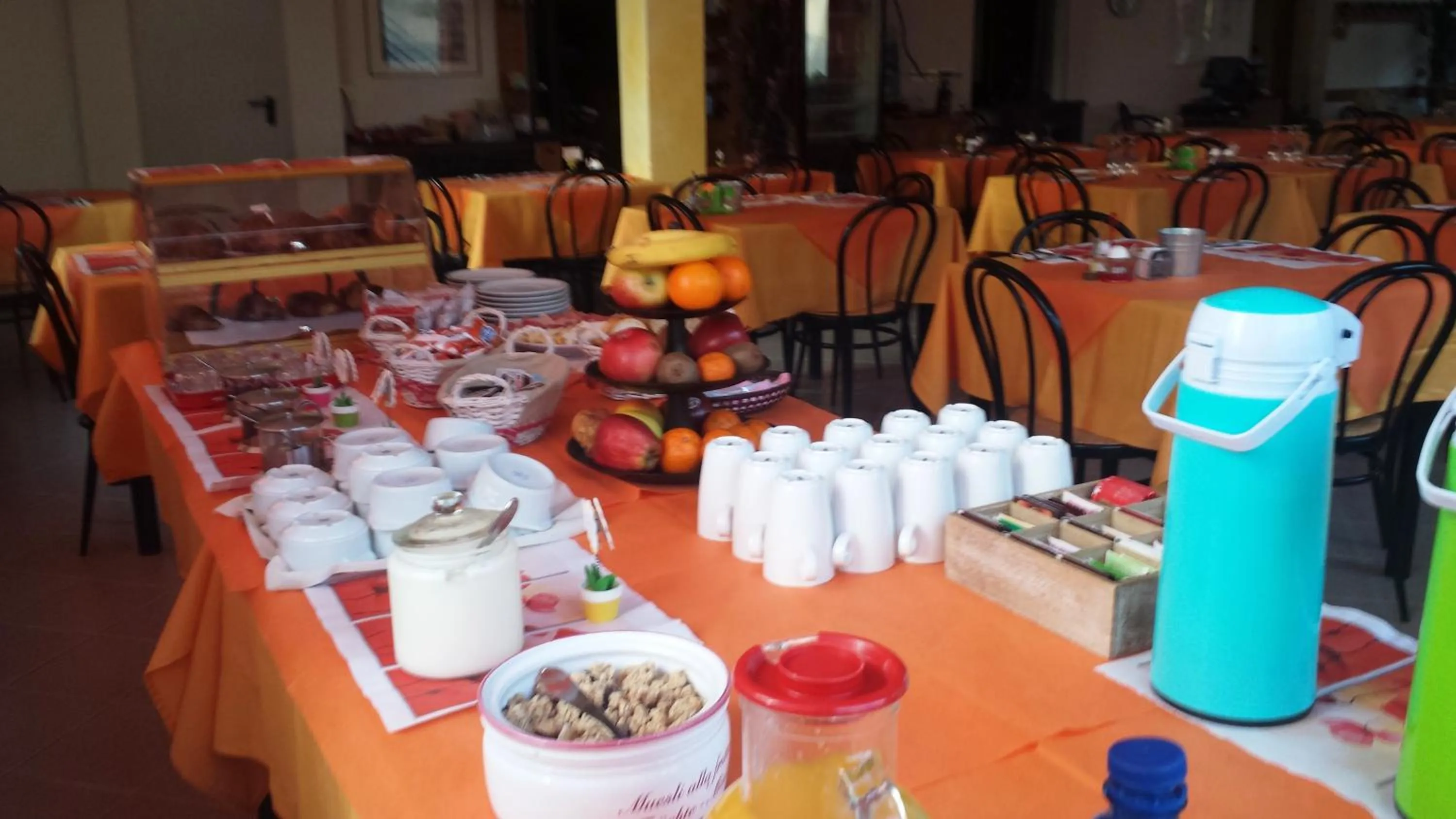 Buffet breakfast in Albergo Ristorante Lavedo