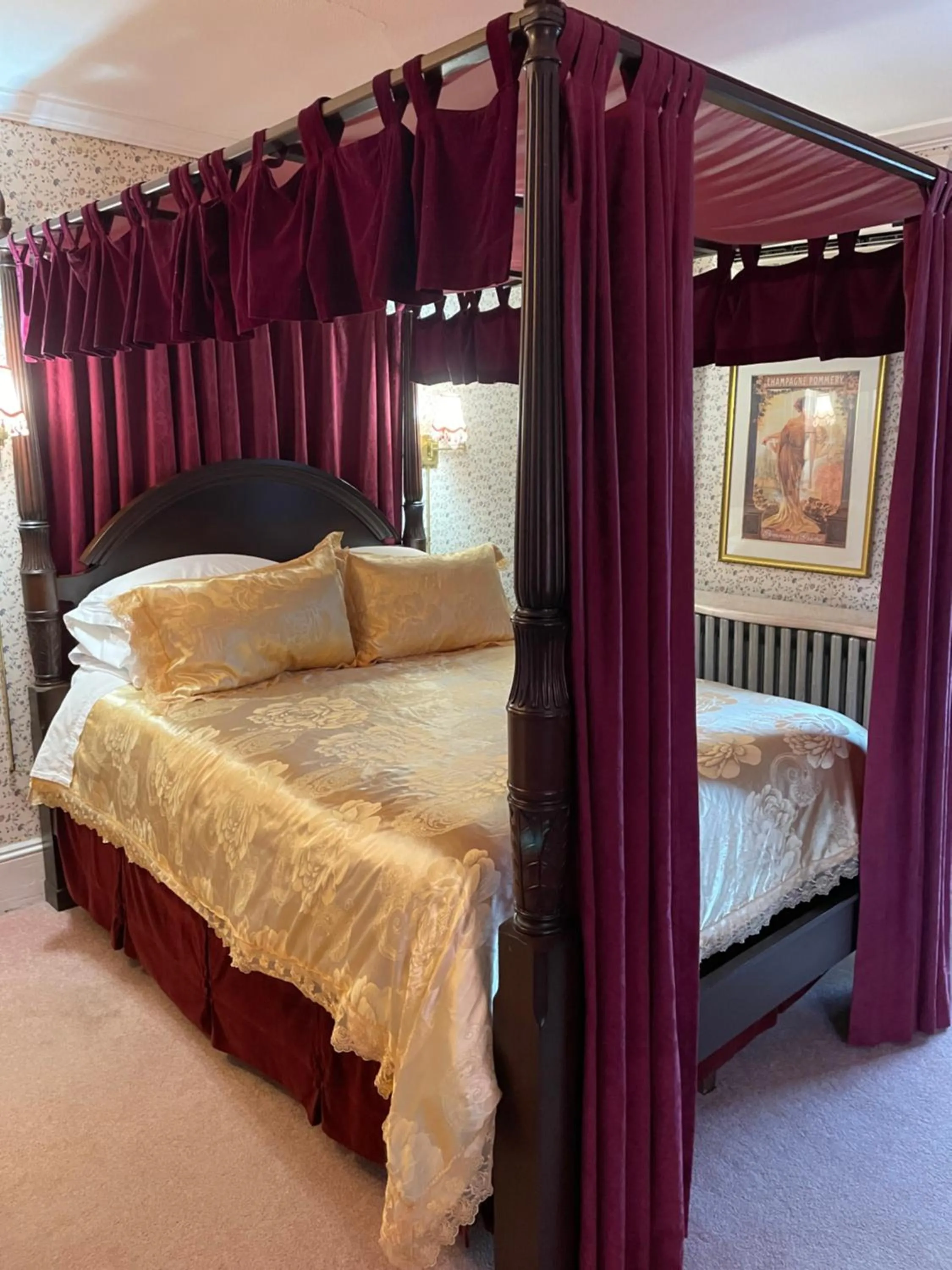 Bed in Hillcrest Bed and Breakfast