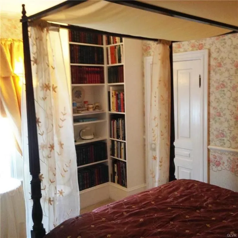 Bedroom, Bed in Hillcrest Bed and Breakfast