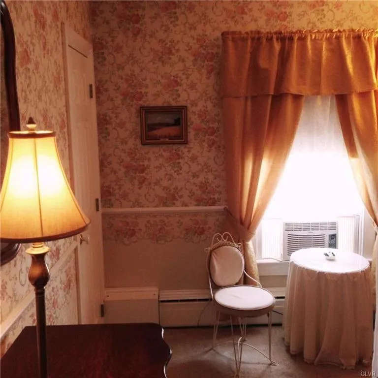 Bedroom in Hillcrest Bed and Breakfast
