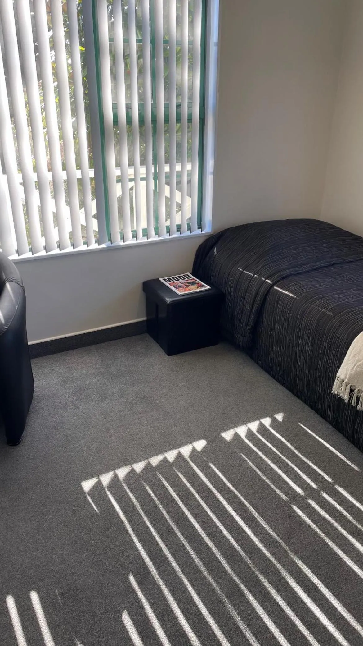 Bed in Kerry Lane Motel