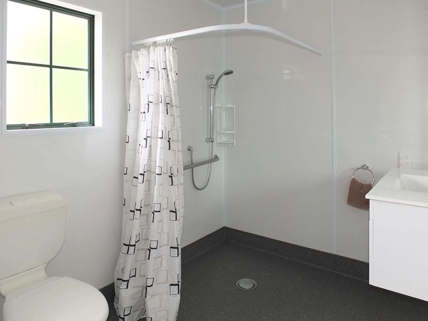 Shower in Kerry Lane Motel