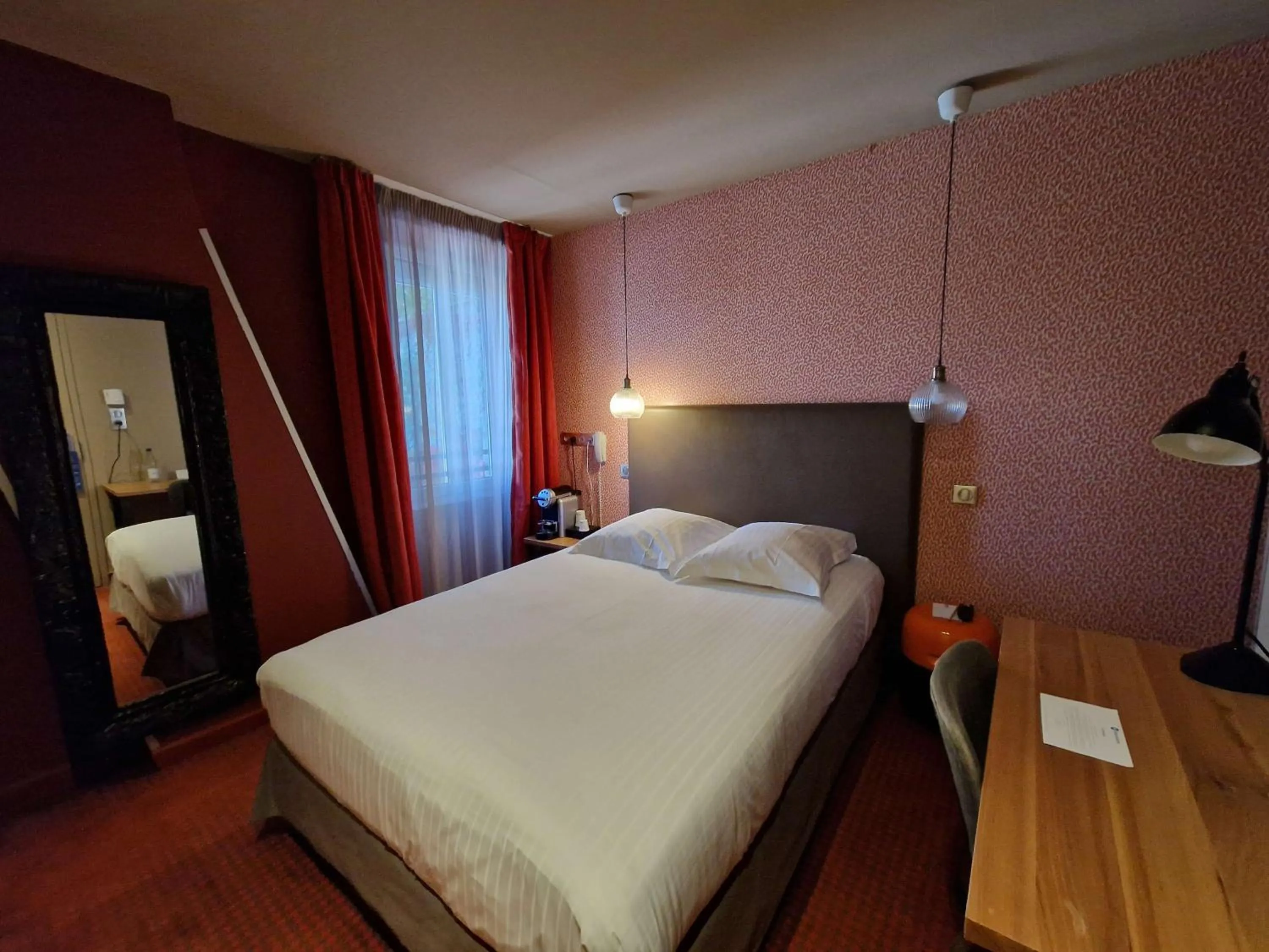 Bedroom, Bed in Best Western Citadelle