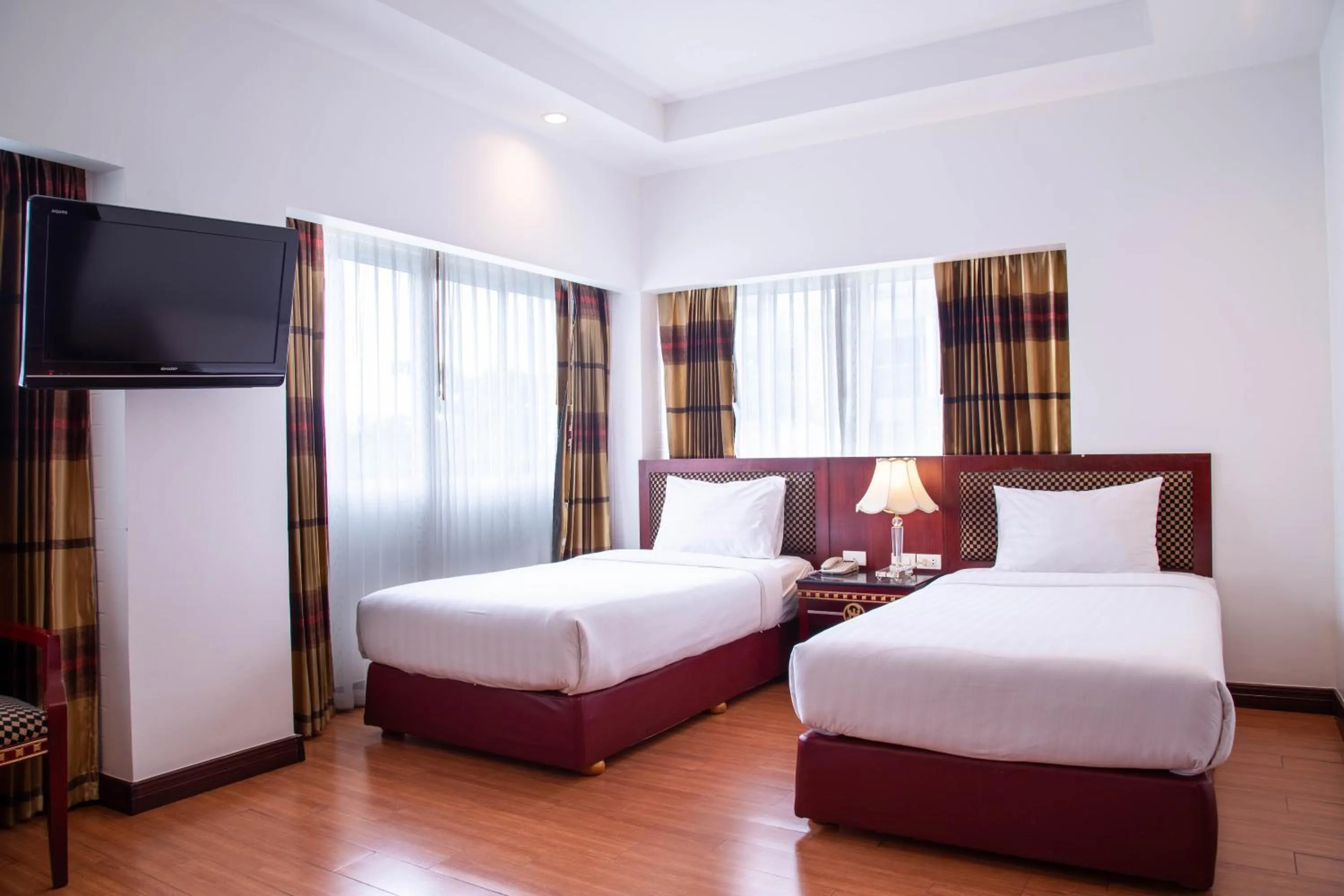 Bedroom, Bed in Jomtien Hisotel