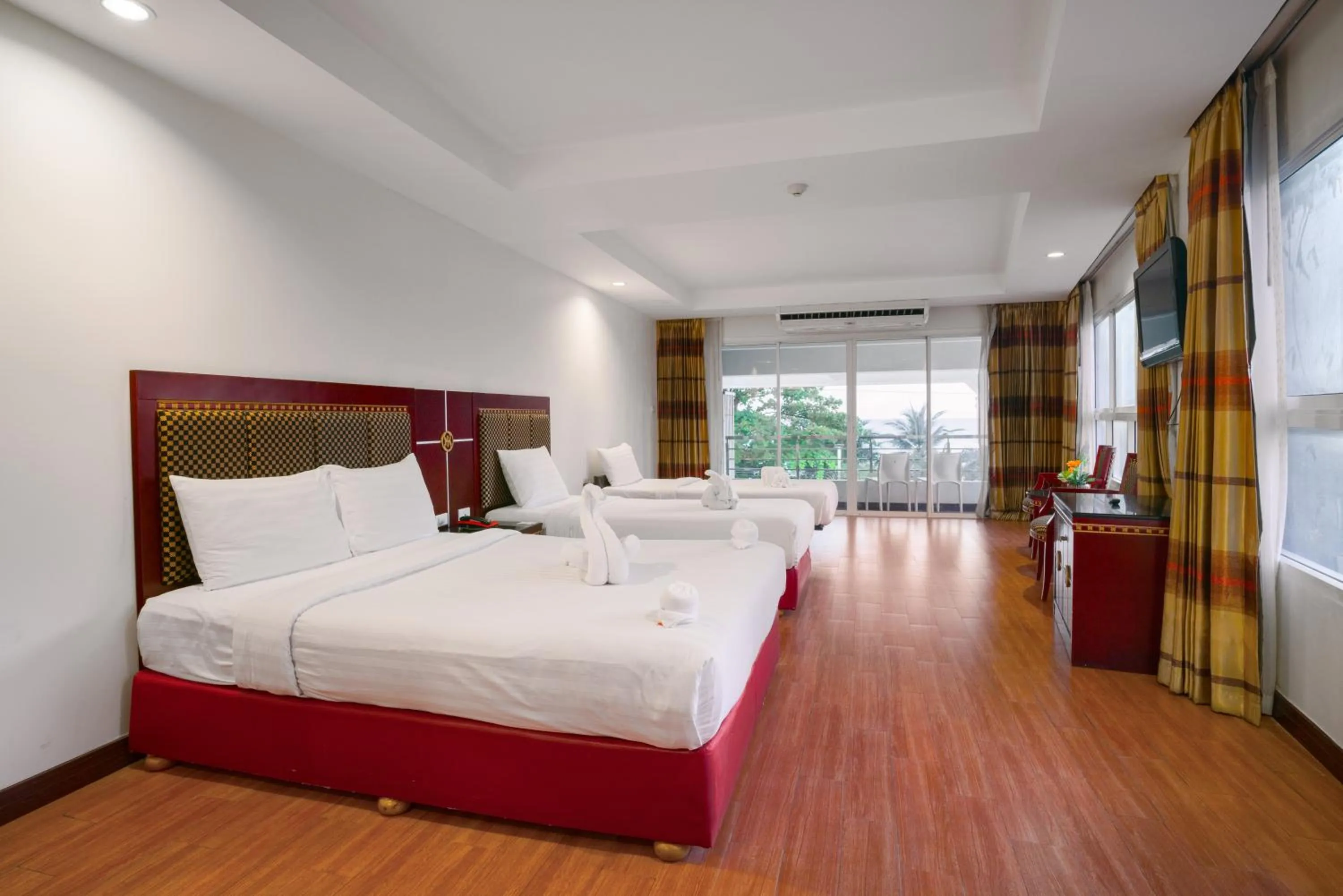 Bed in Jomtien Hisotel