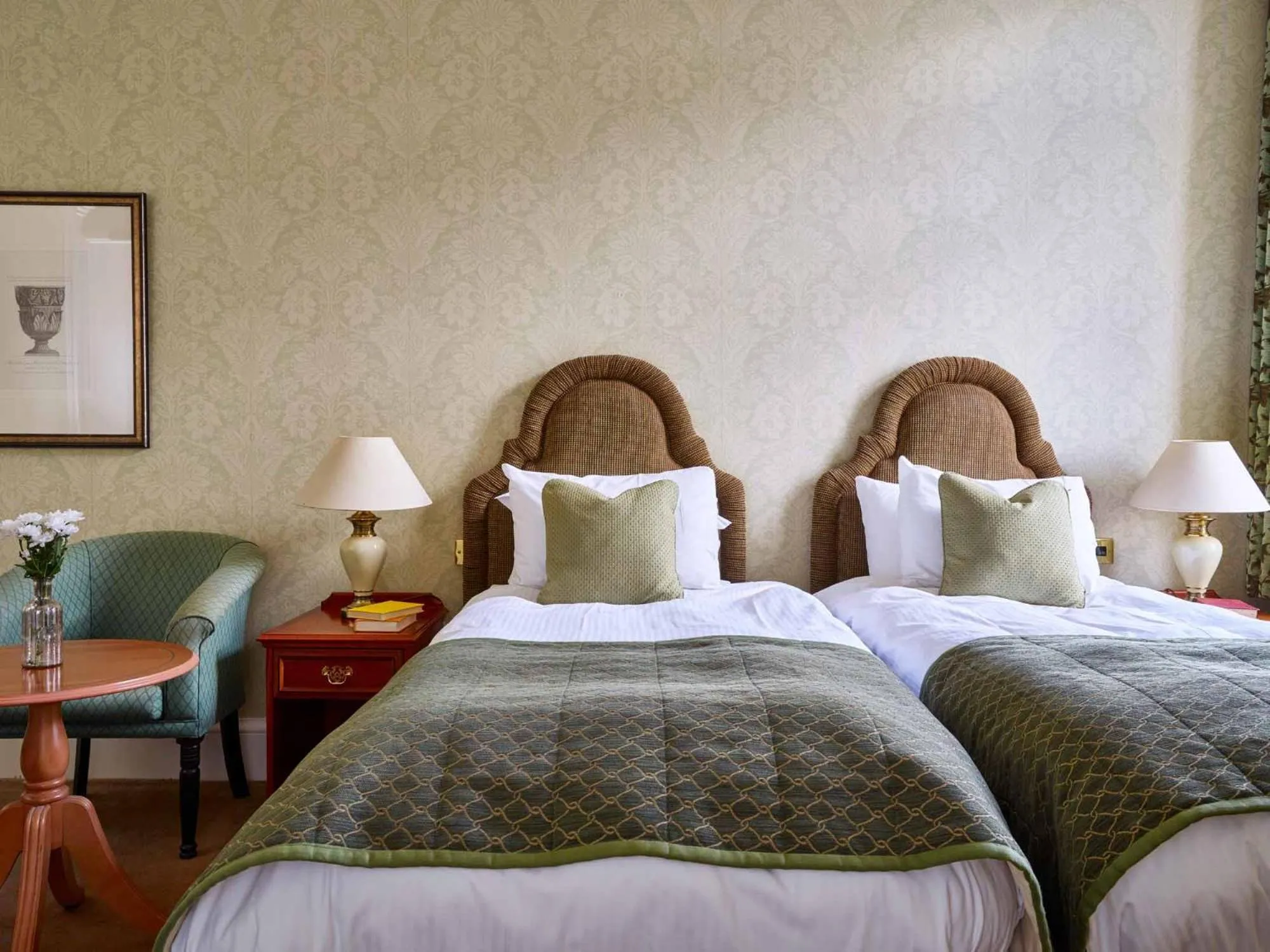 Bedroom, Bed in Dumbleton Hall Hotel