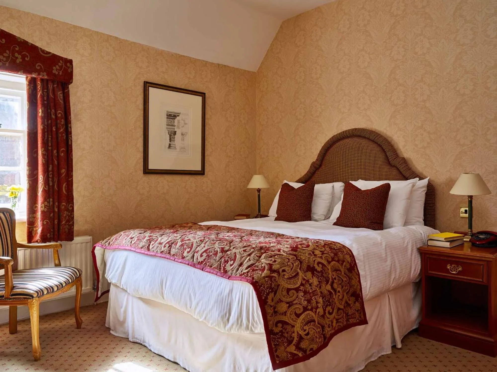 Bed in Dumbleton Hall Hotel
