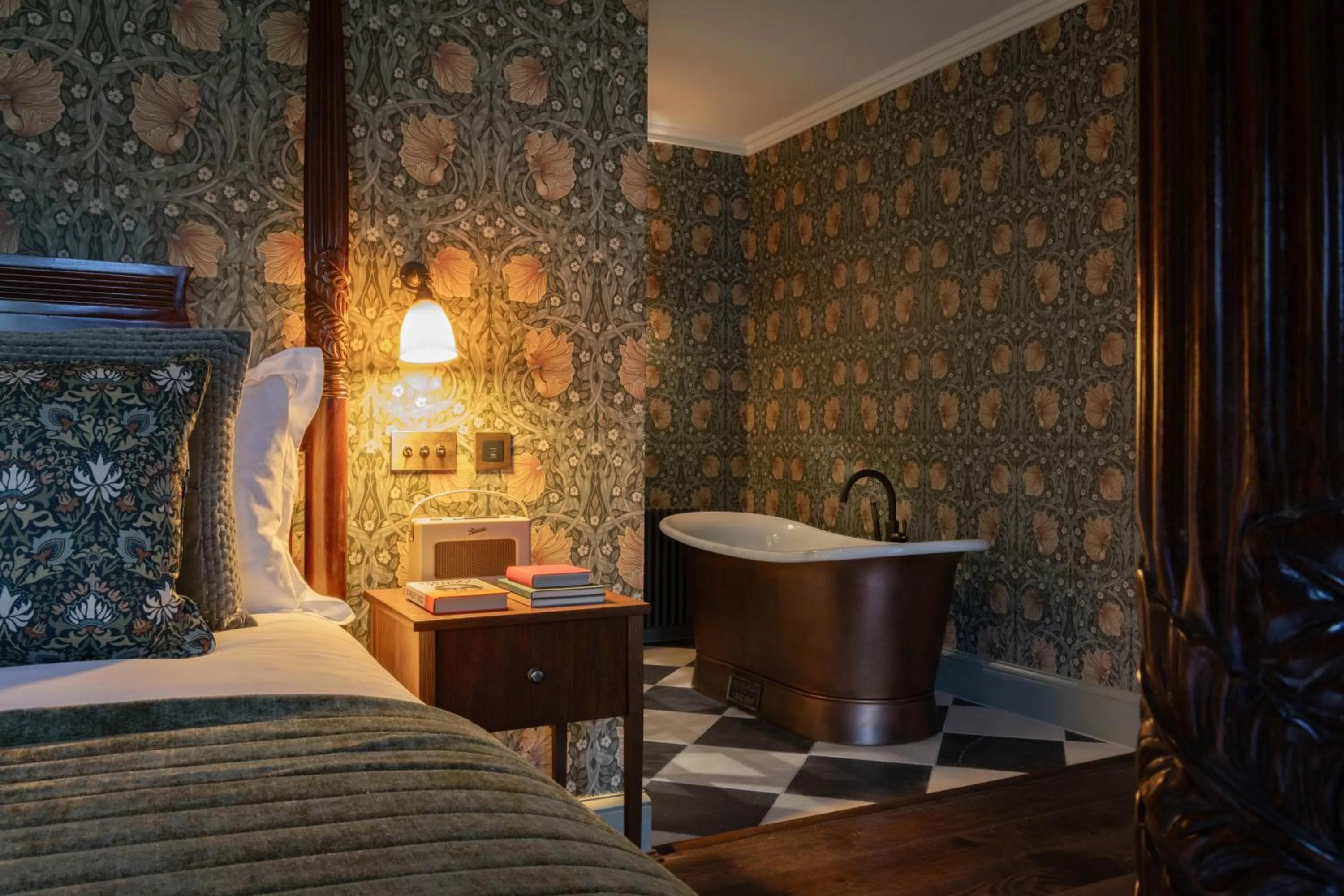 Bed in Dumbleton Hall Hotel