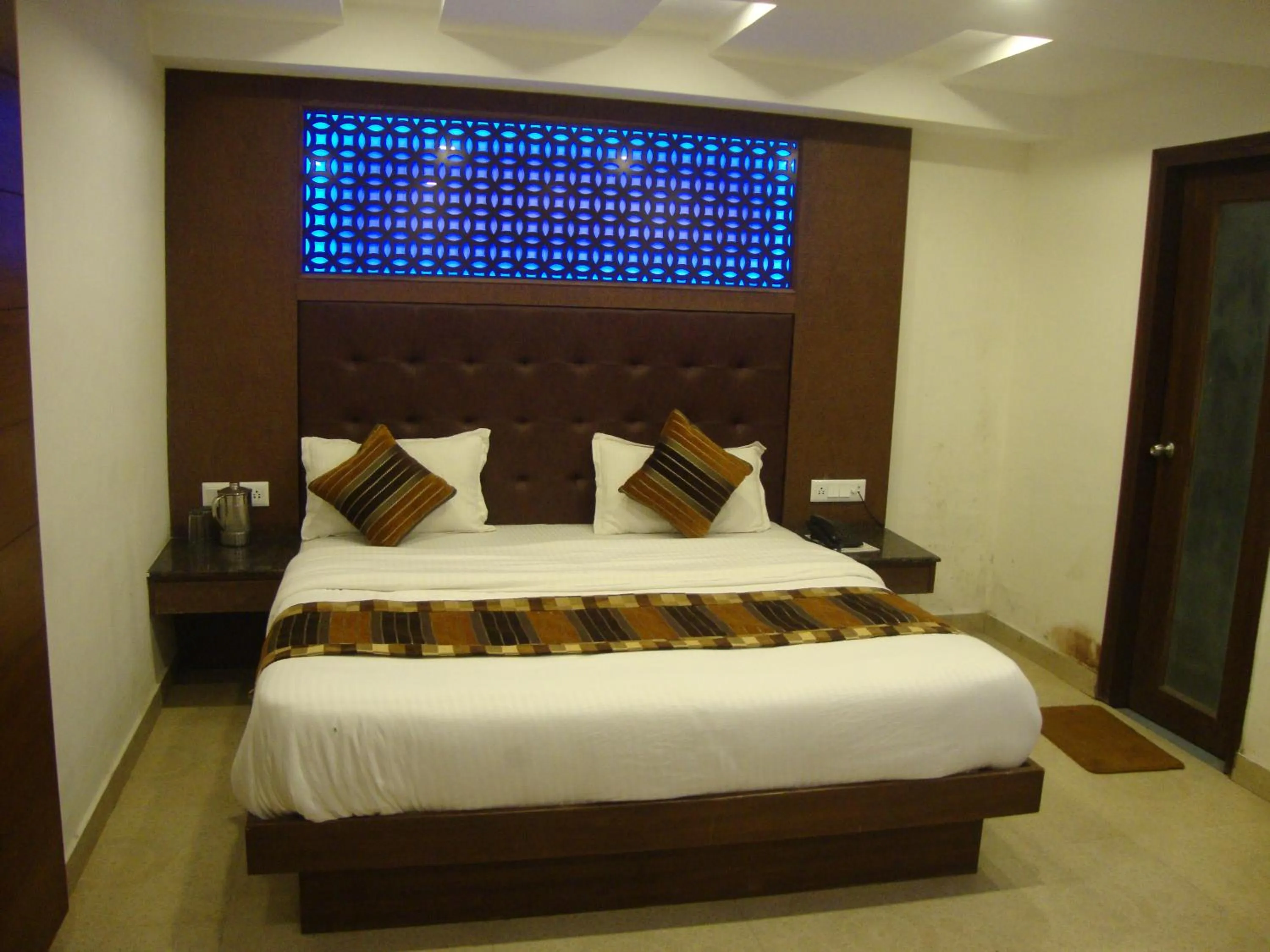 Bed in Hotel Hamers International