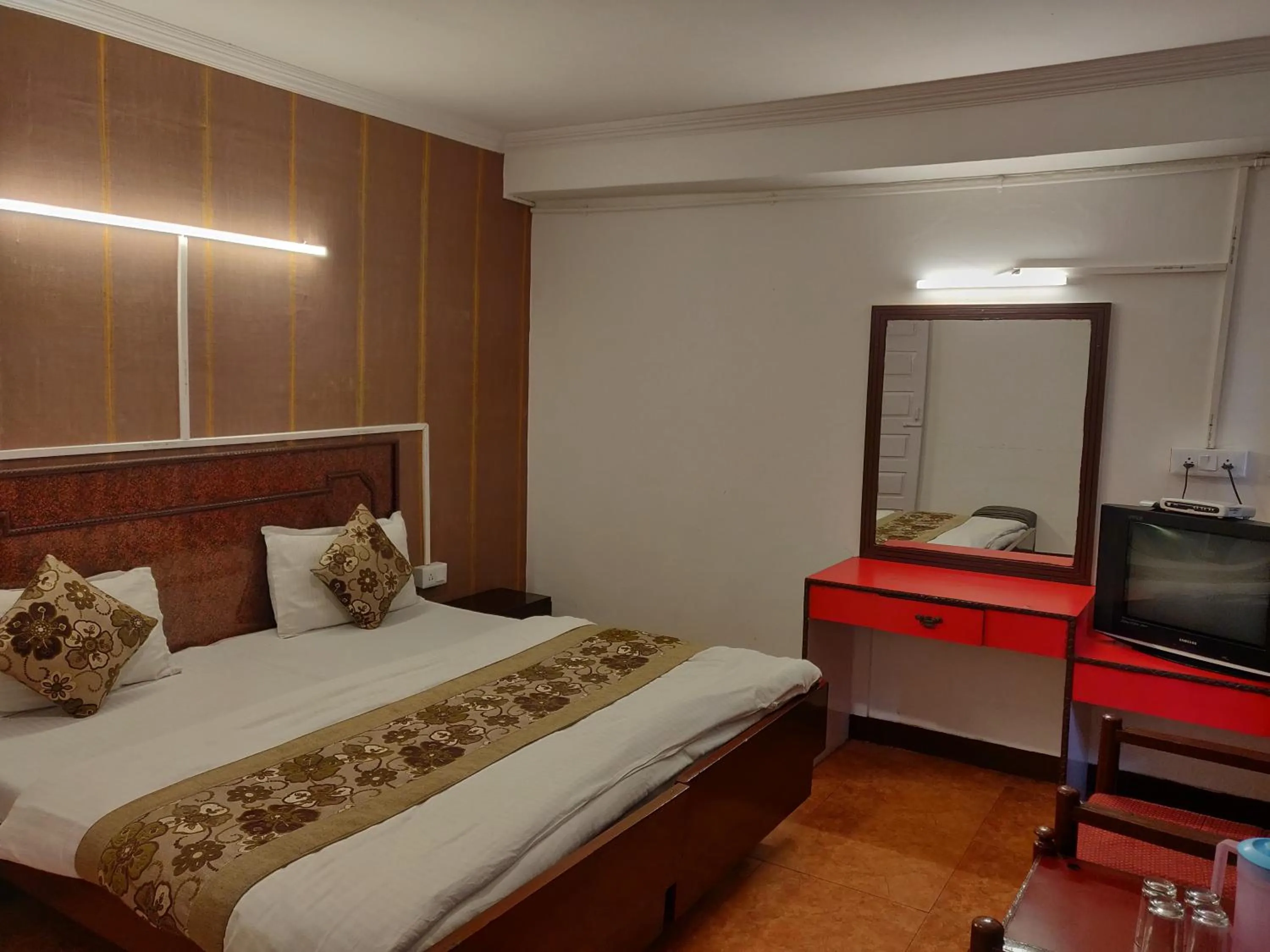 Bed in Hotel Hamers International