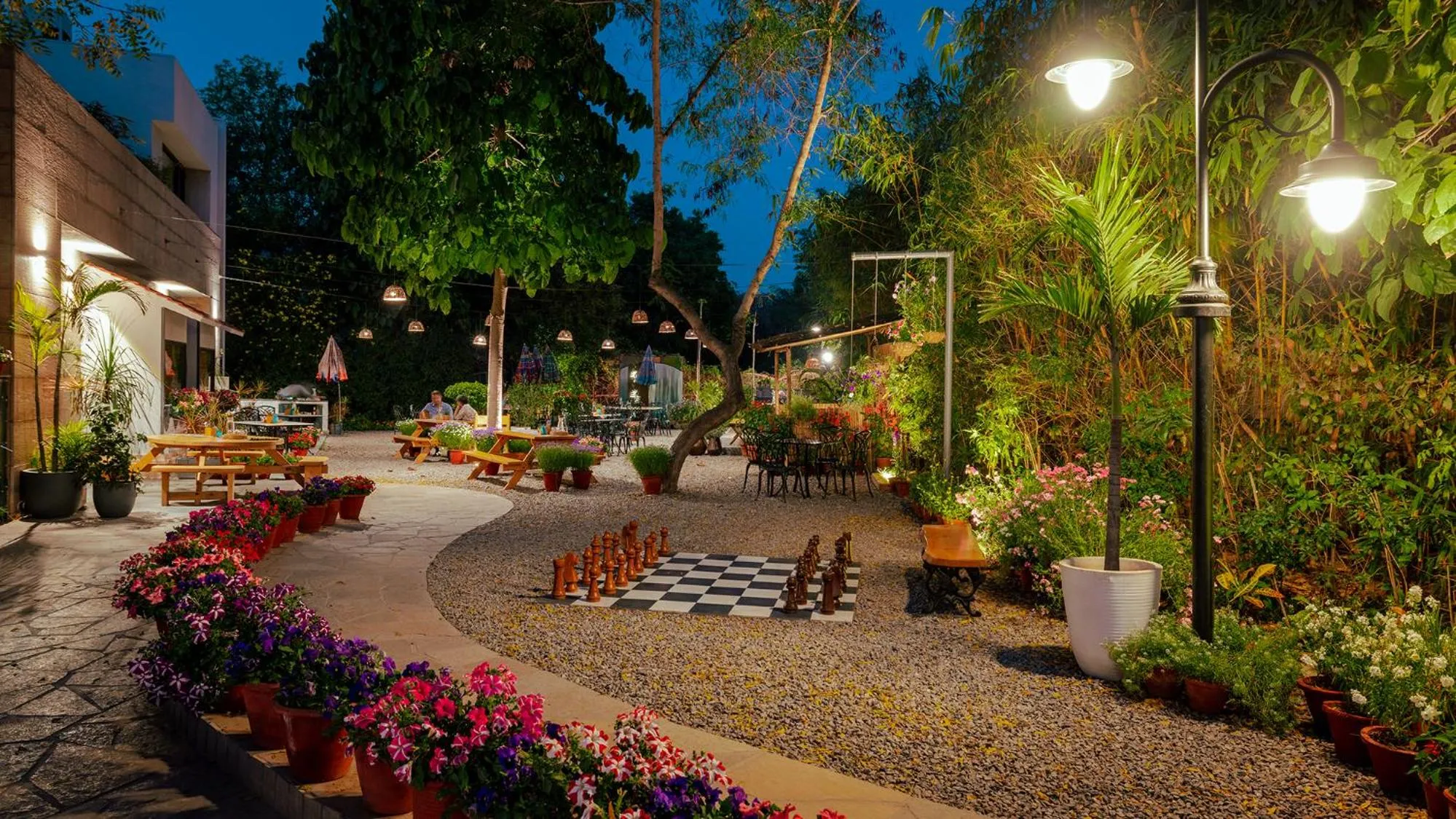 Restaurant/places to eat in Karma Chalets