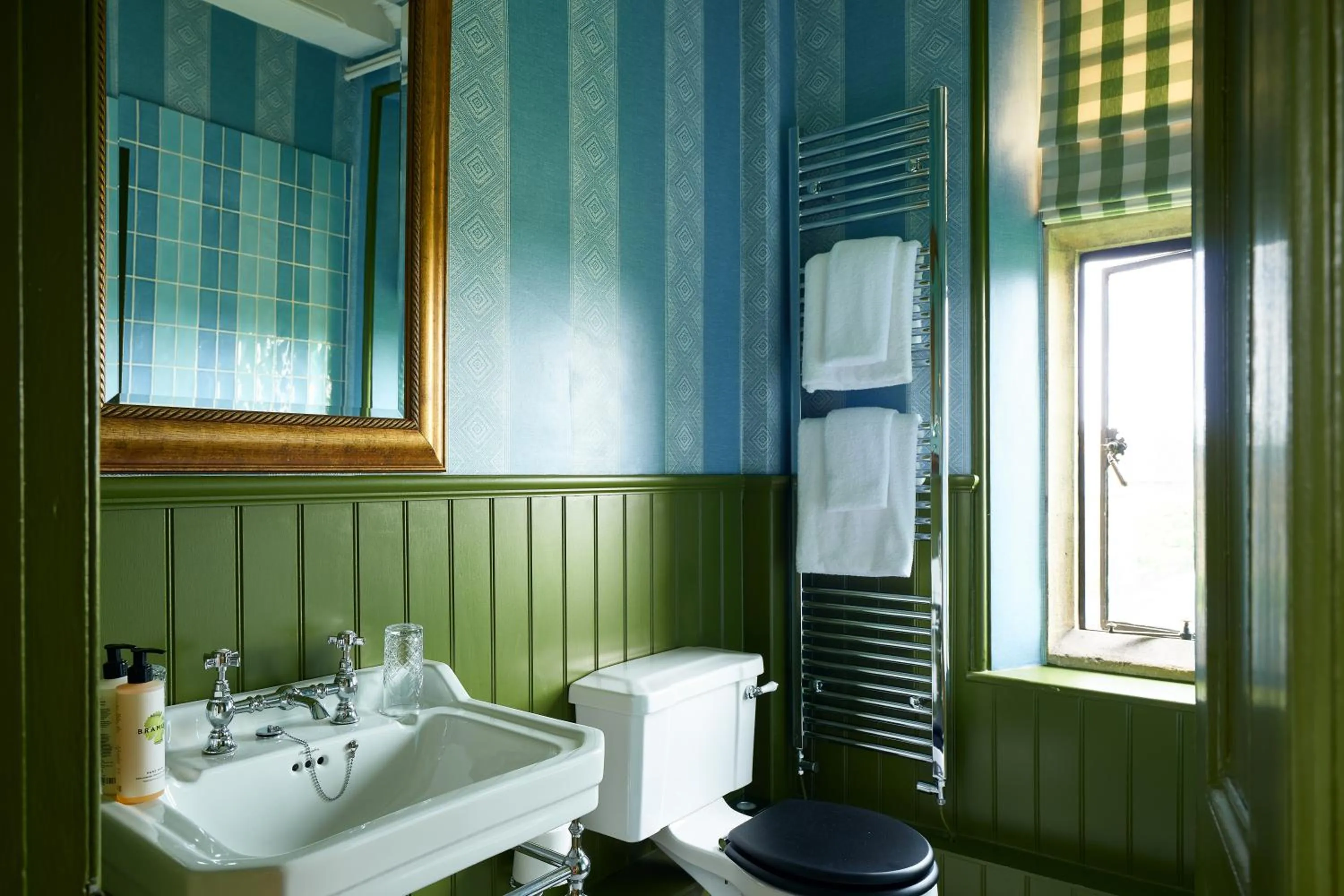 Bathroom in Old Bell Hotel