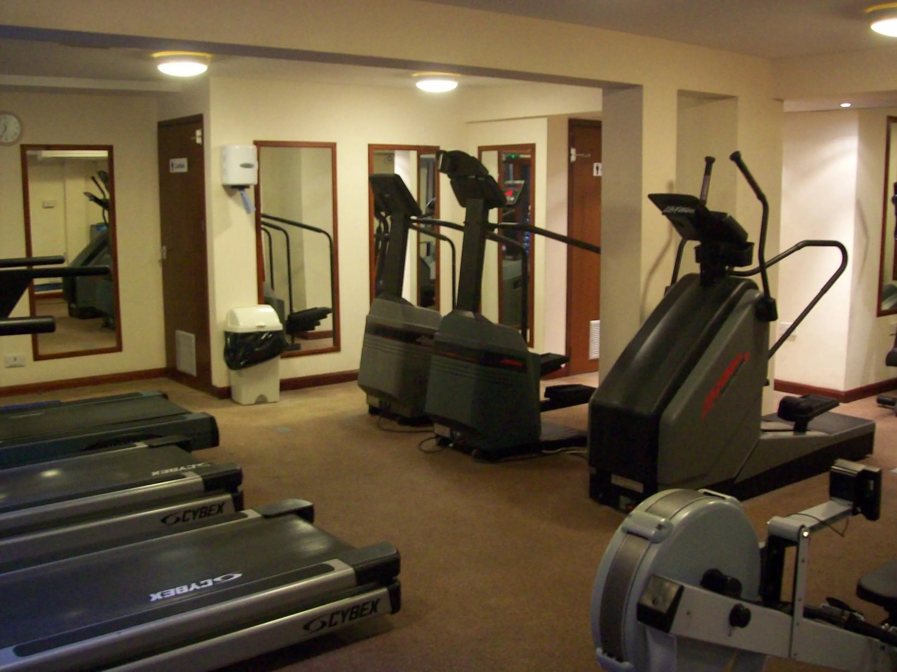 Fitness centre/facilities in Elstead Hotel