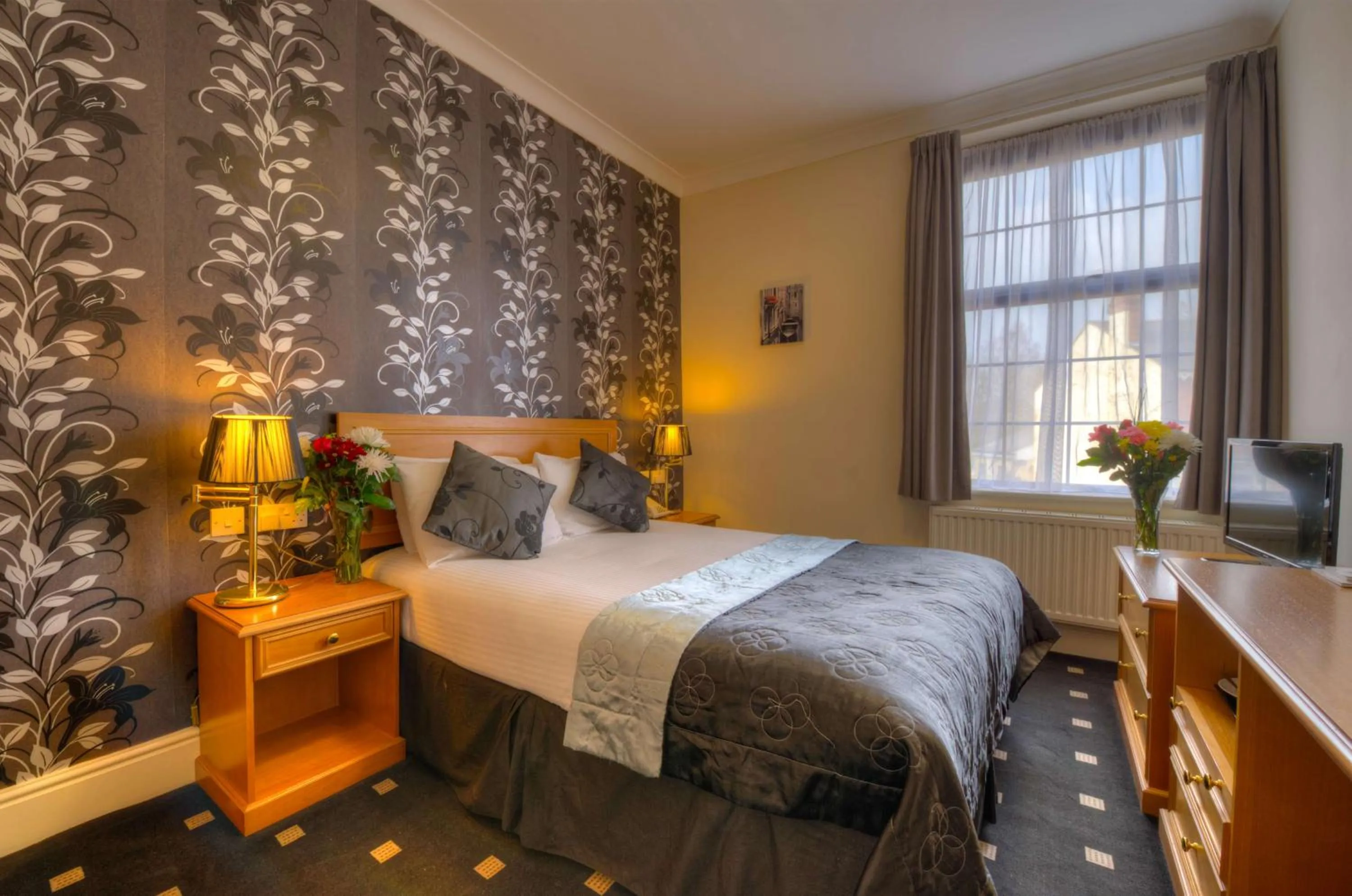 Bedroom, Bed in Sure Hotel by Best Western Birmingham South