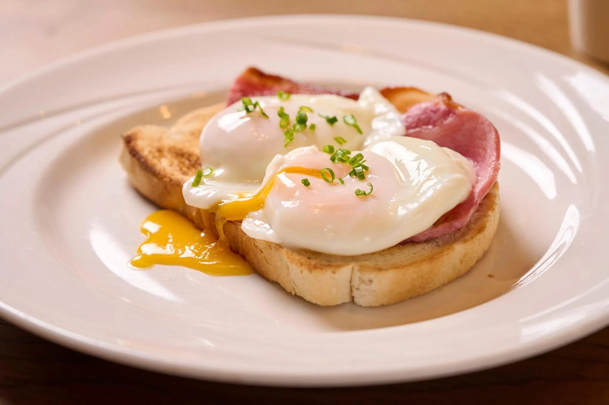 Restaurant/places to eat in Garner Hotel Birmingham South East by IHG