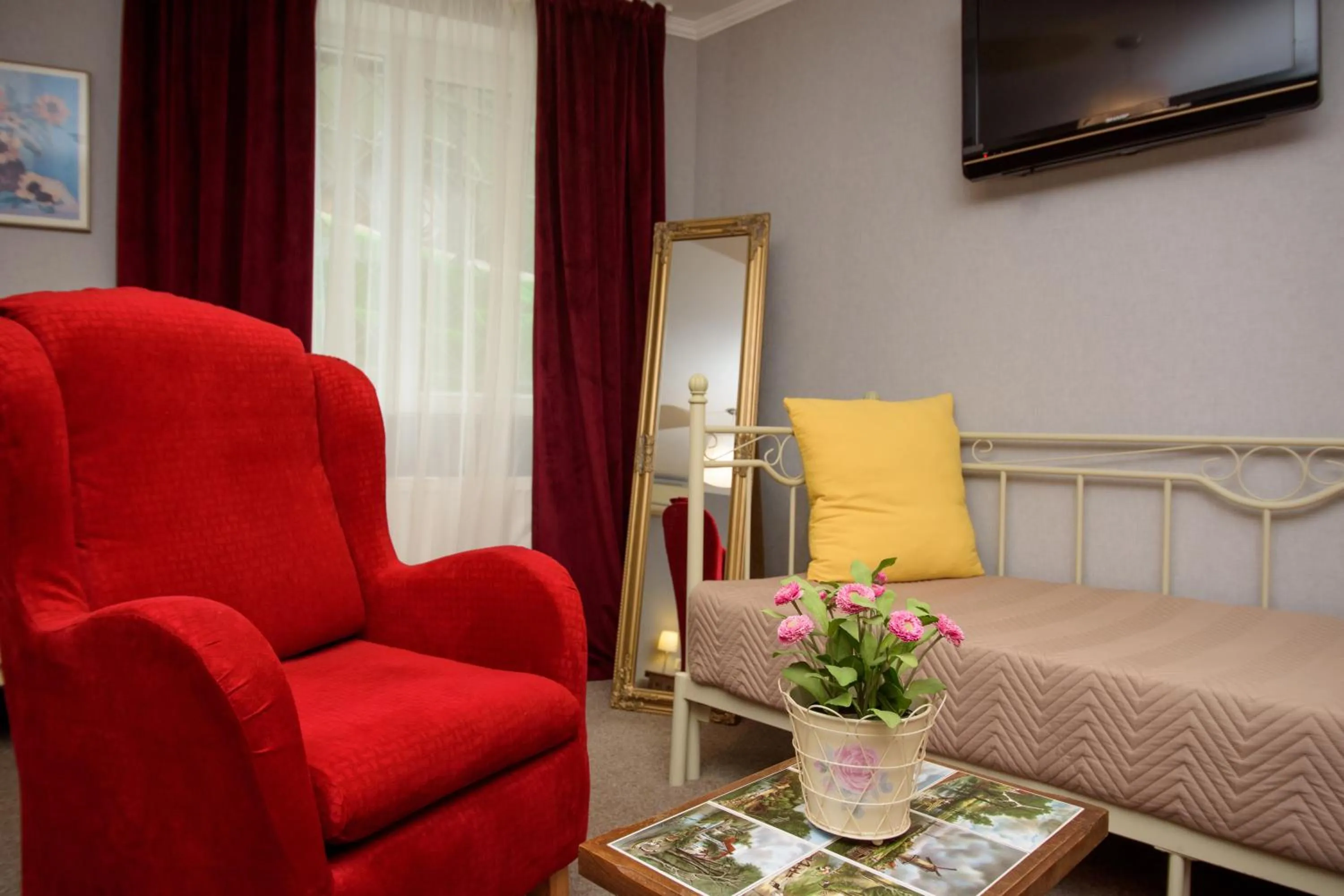 Seating area in Hotel Libretto