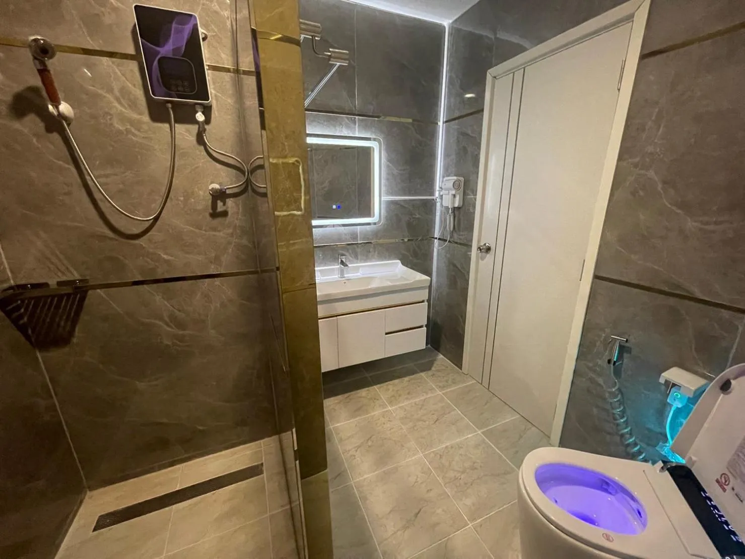 Bathroom in Berich Hotel