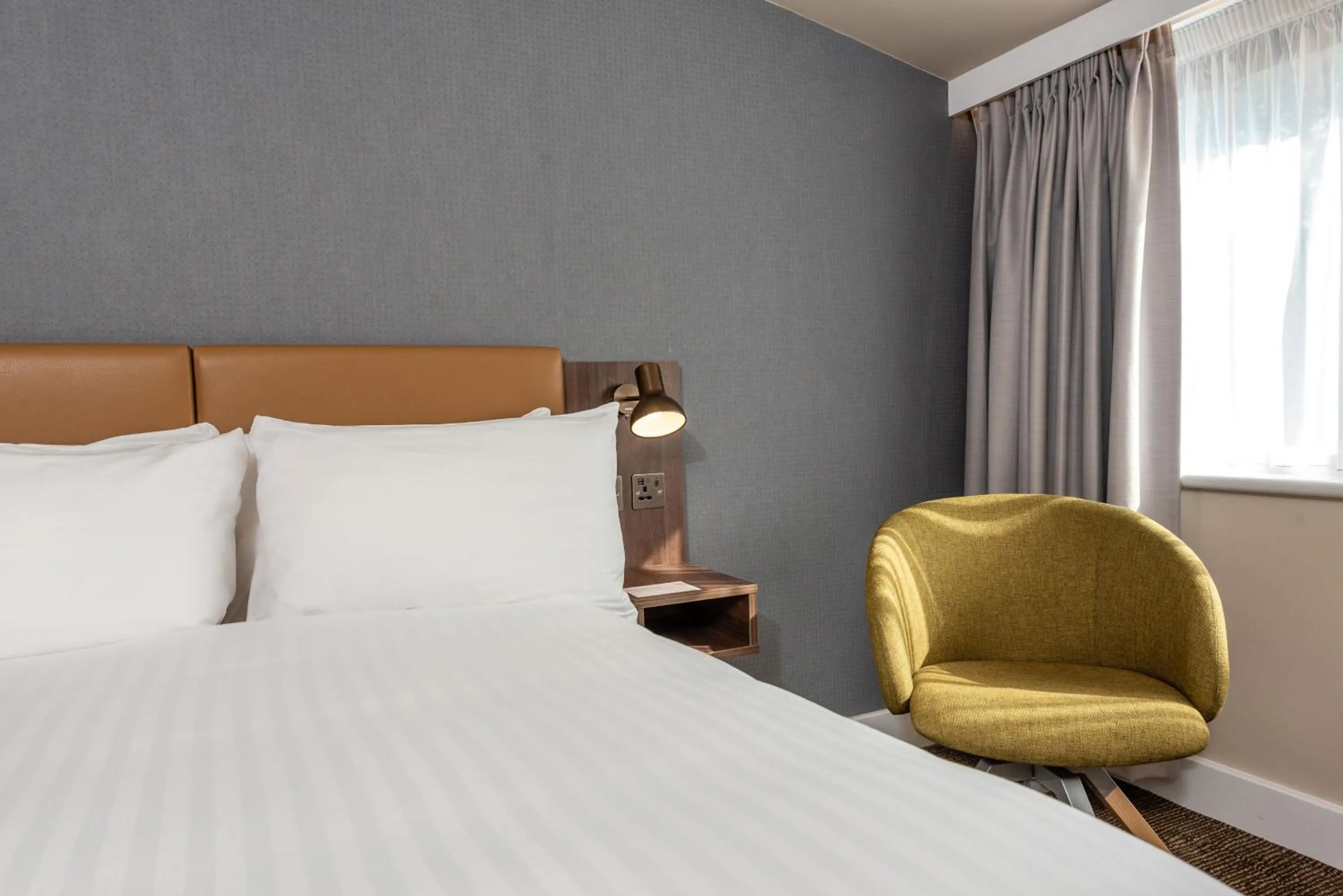 Photo of the whole room, Bed in Holiday Inn Dover by IHG