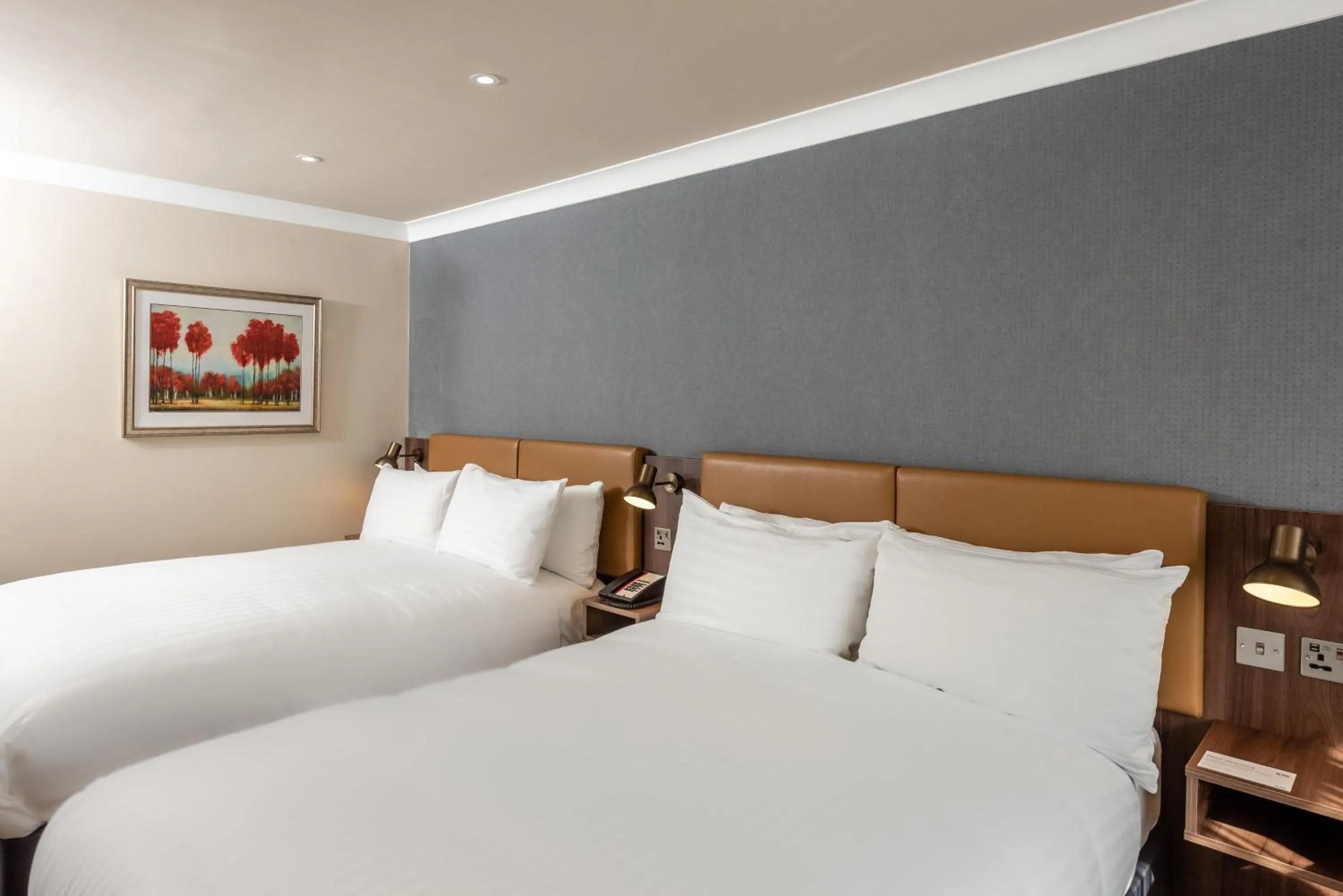 Photo of the whole room, Bed in Holiday Inn Dover by IHG