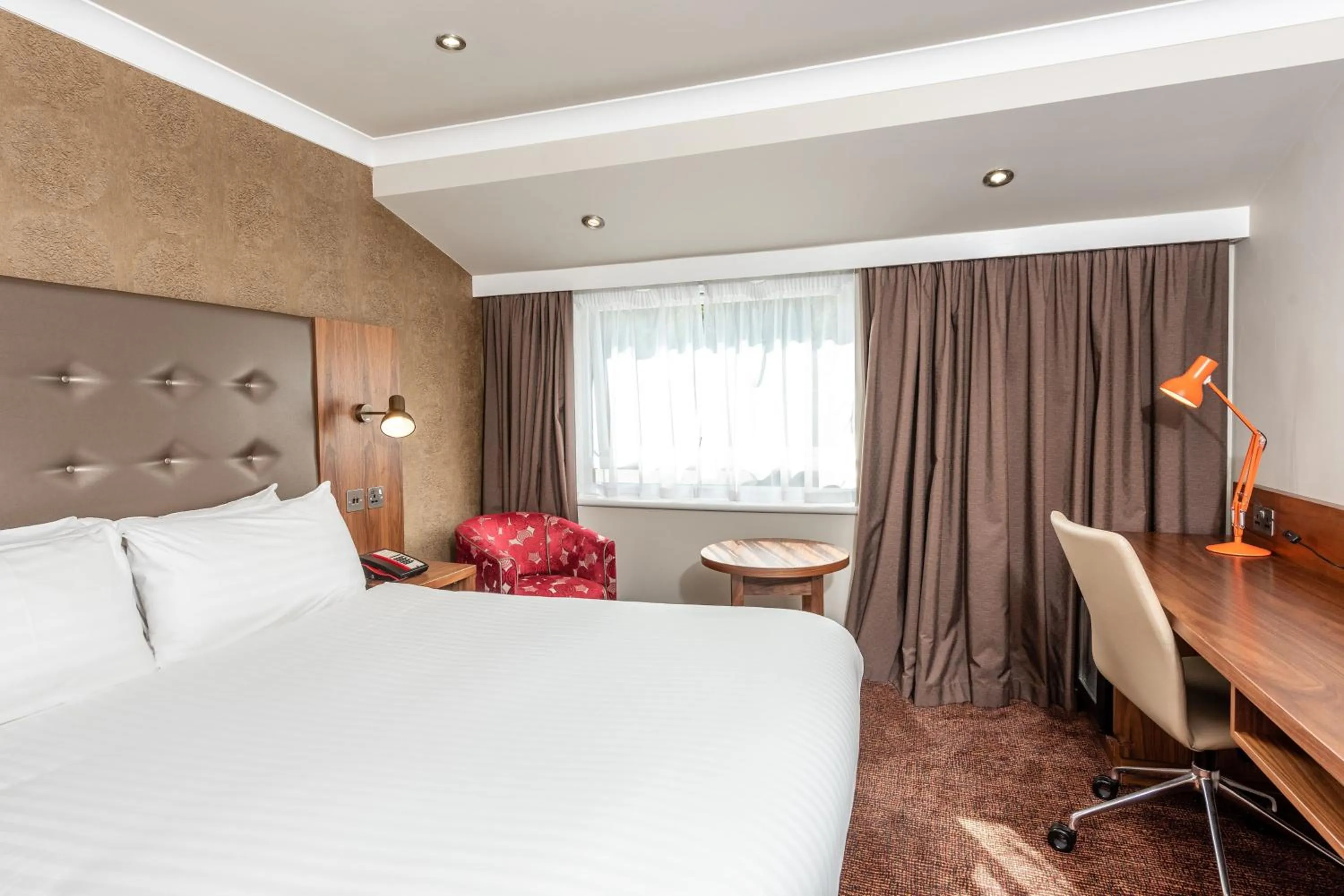 Photo of the whole room, Bed in Holiday Inn Dover by IHG