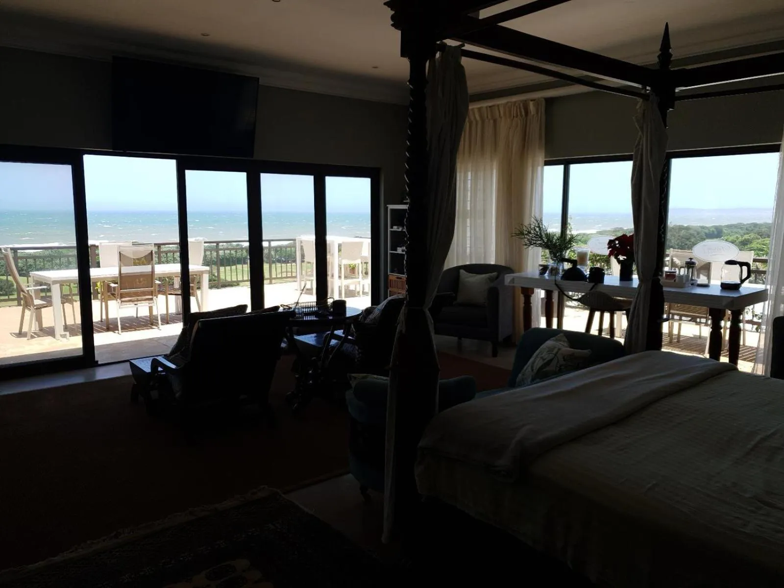 Decorative detail, Bed in Fairway Guest House