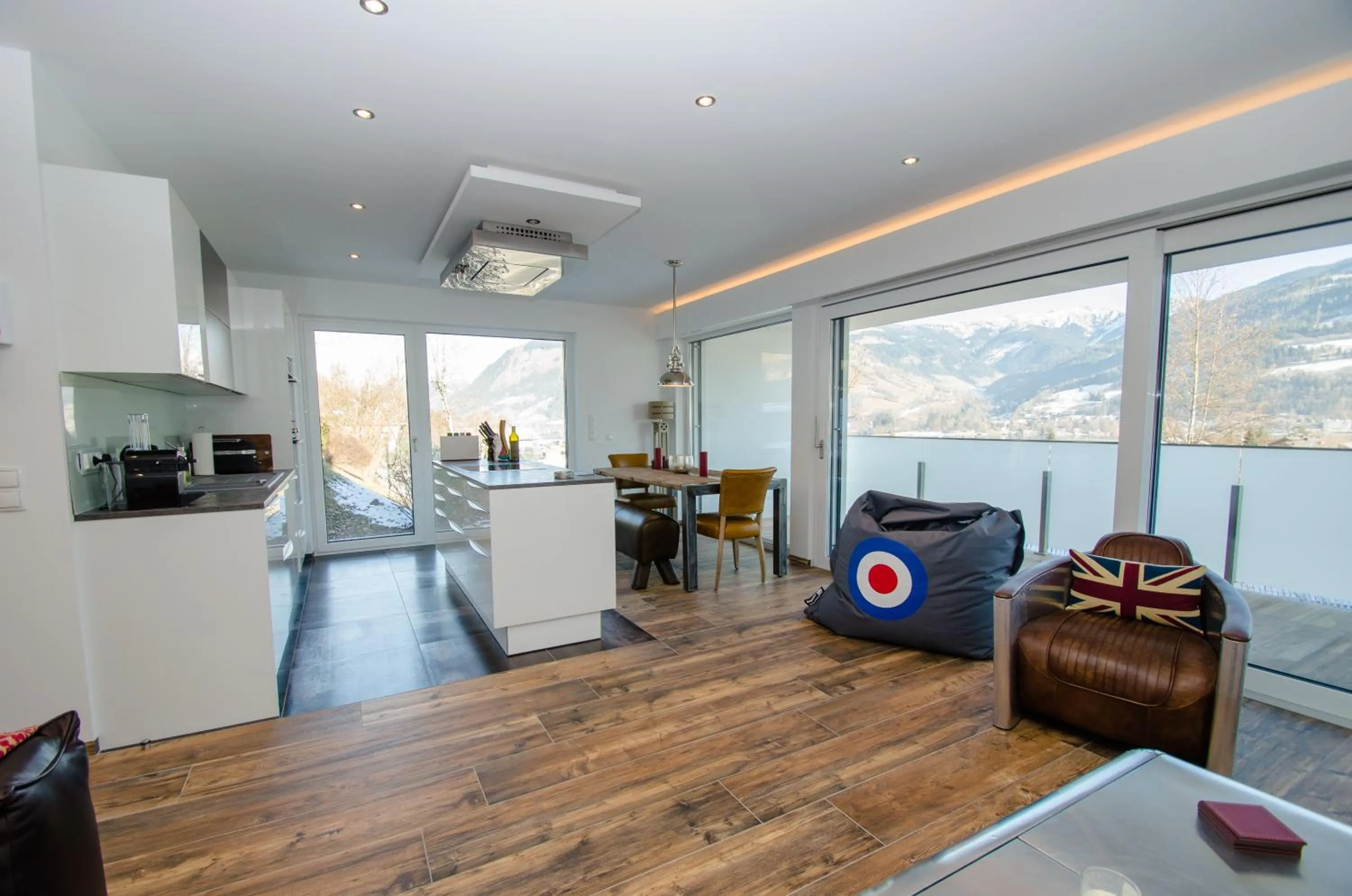 Superb Alpine Lodges by All in One Apartments