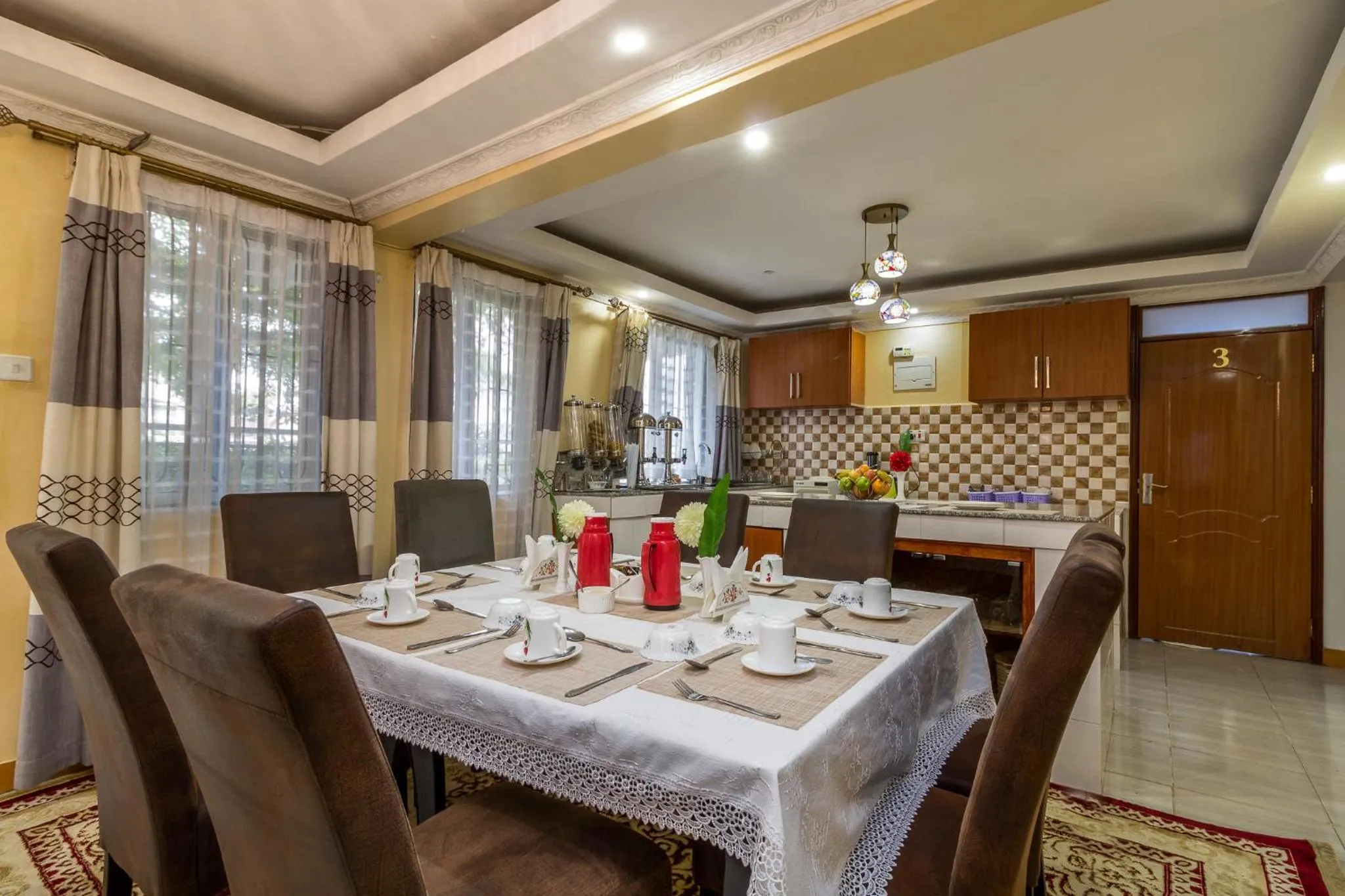 Restaurant/places to eat in Javilla Eagles Safari Guest house