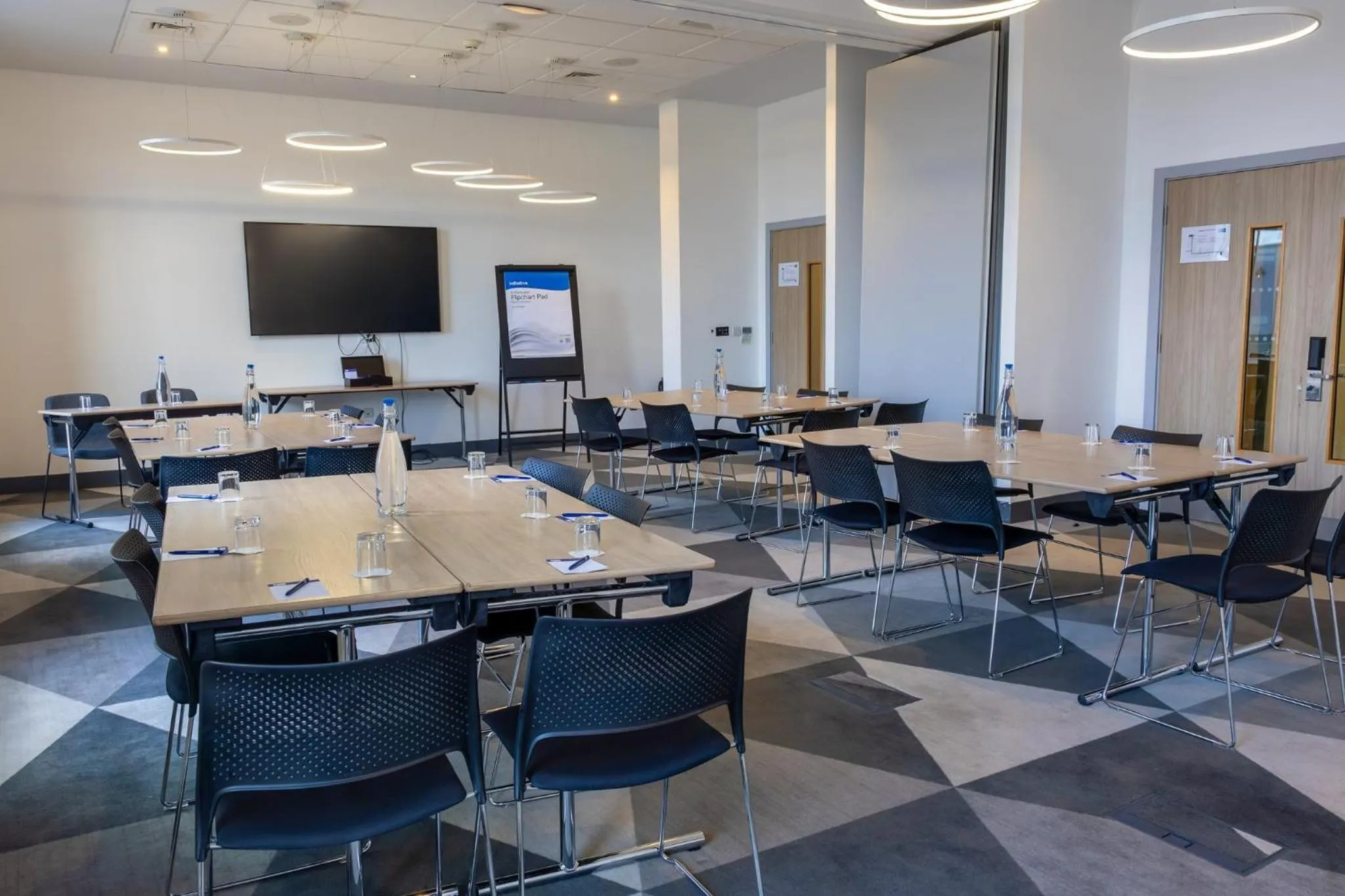 Meeting/conference room in Holiday Inn Express - Manchester - TRAFFORDCITY by IHG