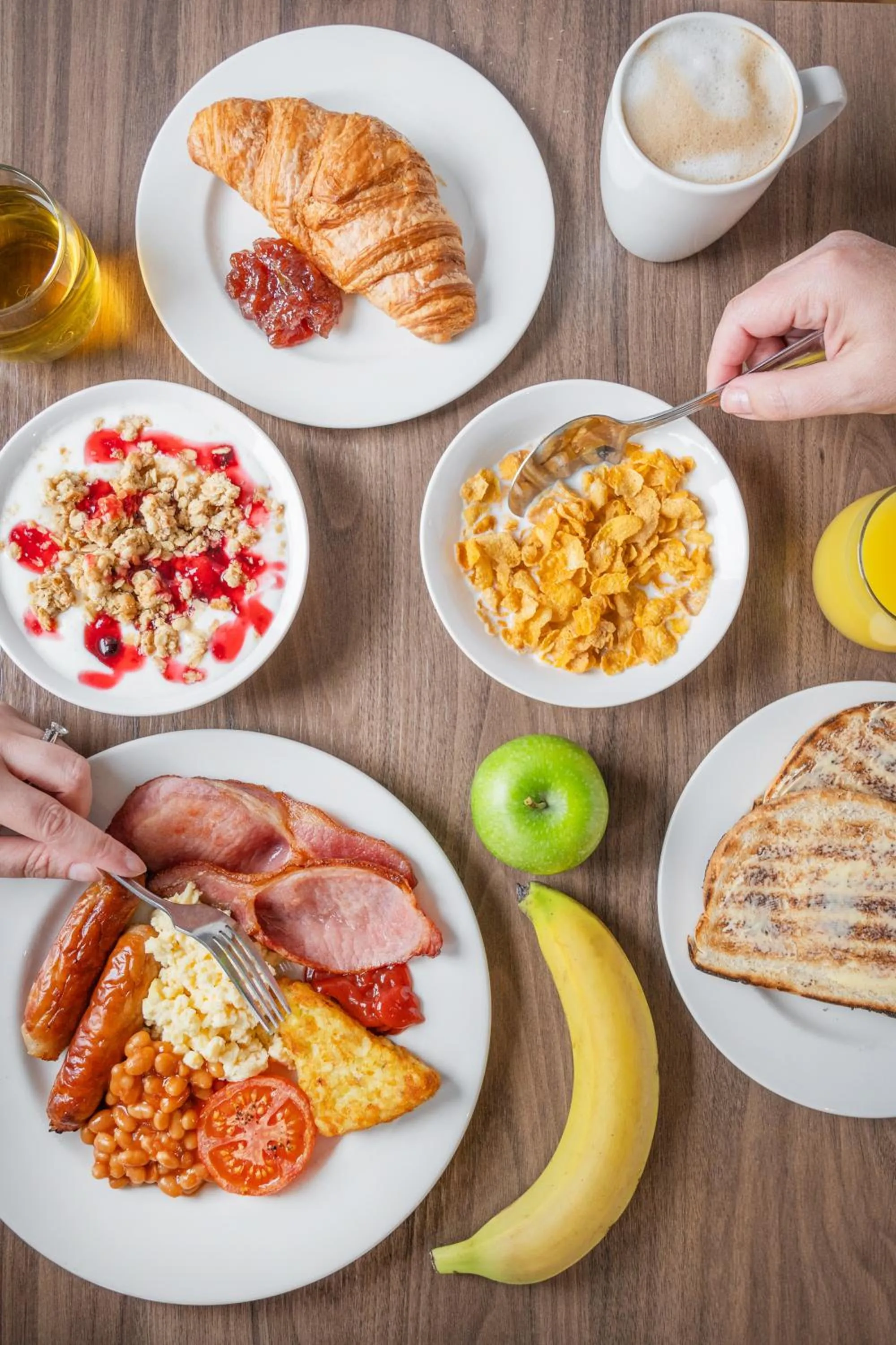 Buffet breakfast in Holiday Inn Express - Manchester - TRAFFORDCITY by IHG