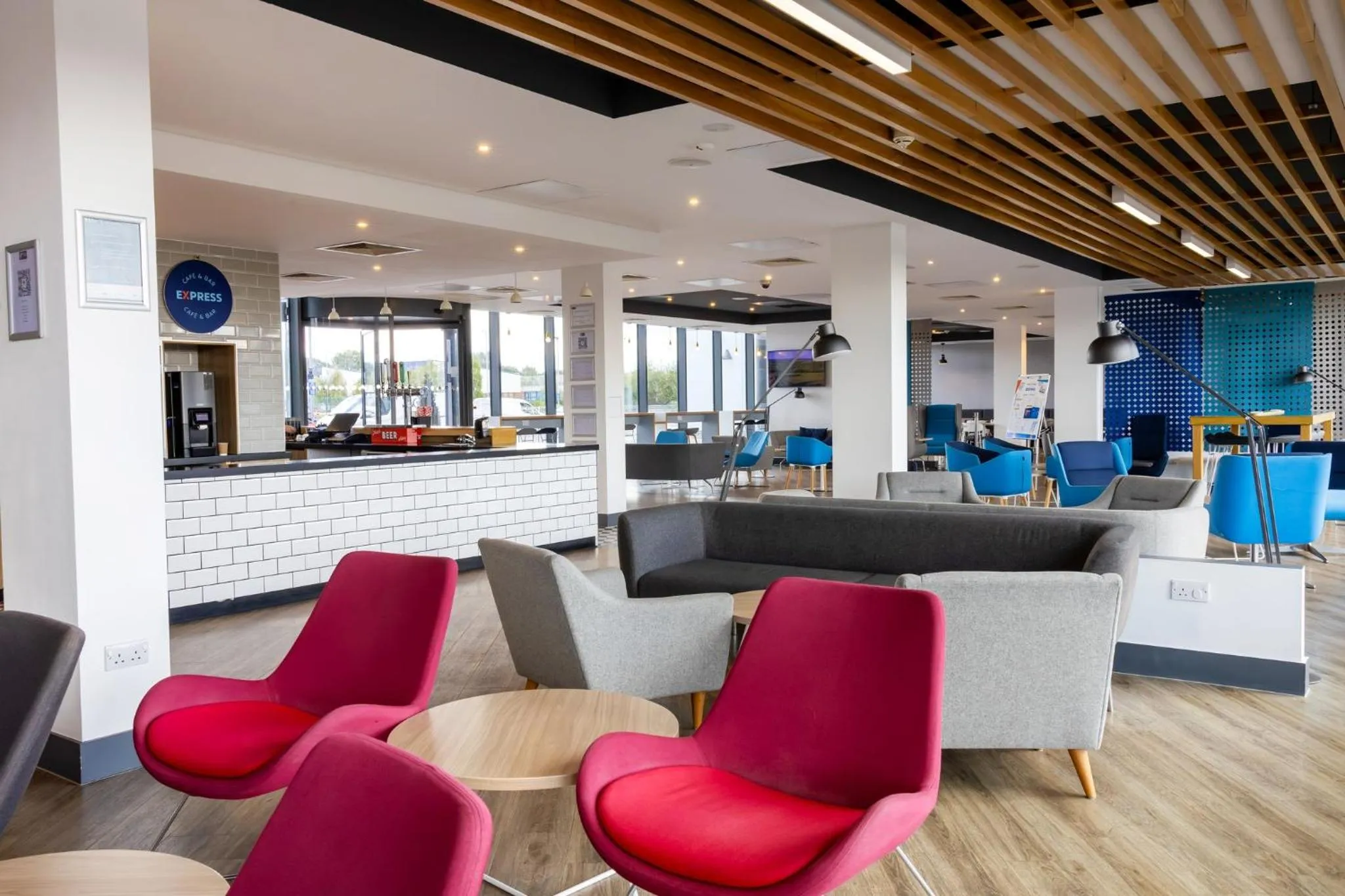 Property building in Holiday Inn Express - Manchester - TRAFFORDCITY by IHG